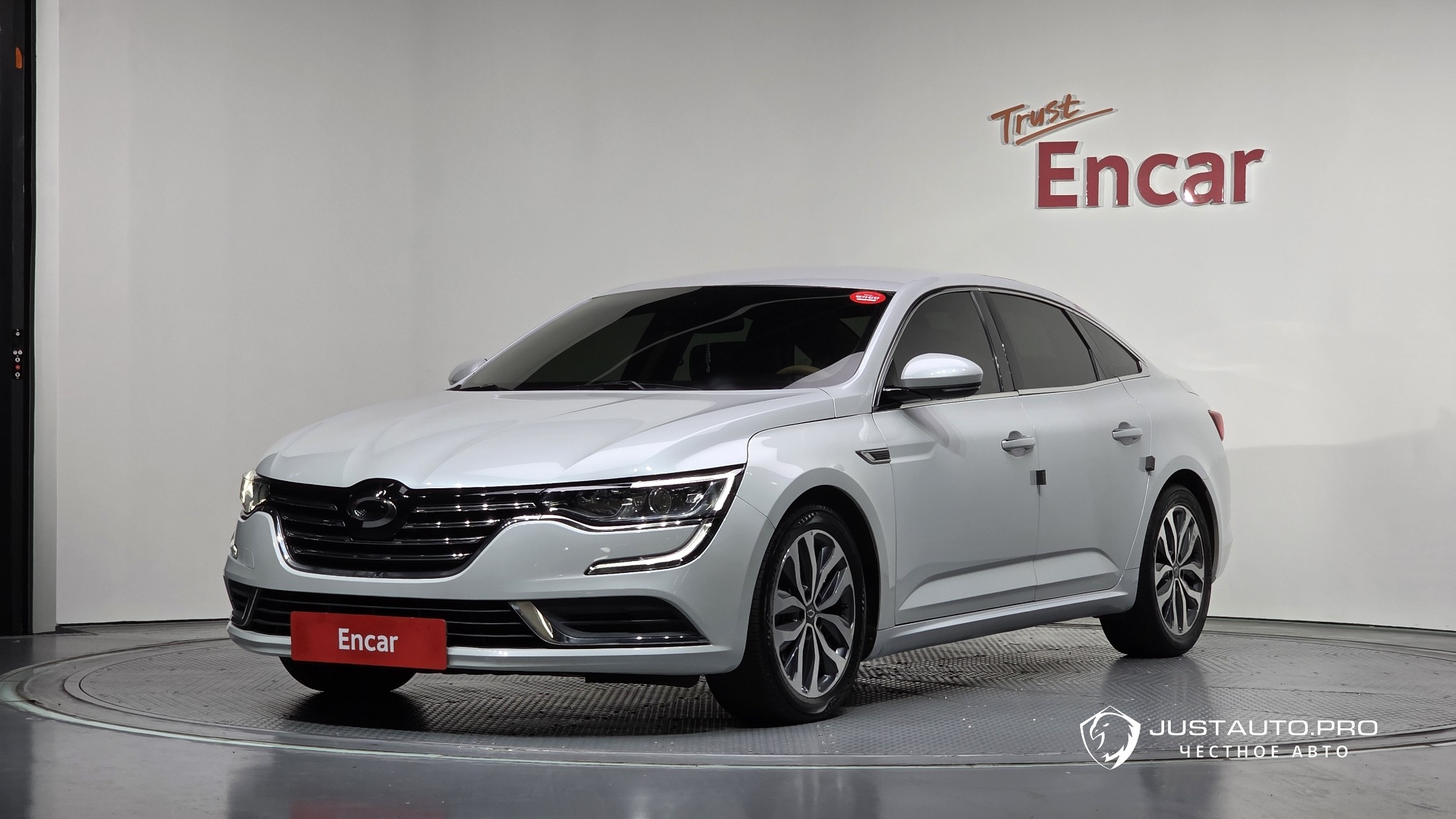 Автомобиль Renault-KoreaSamsung SM6