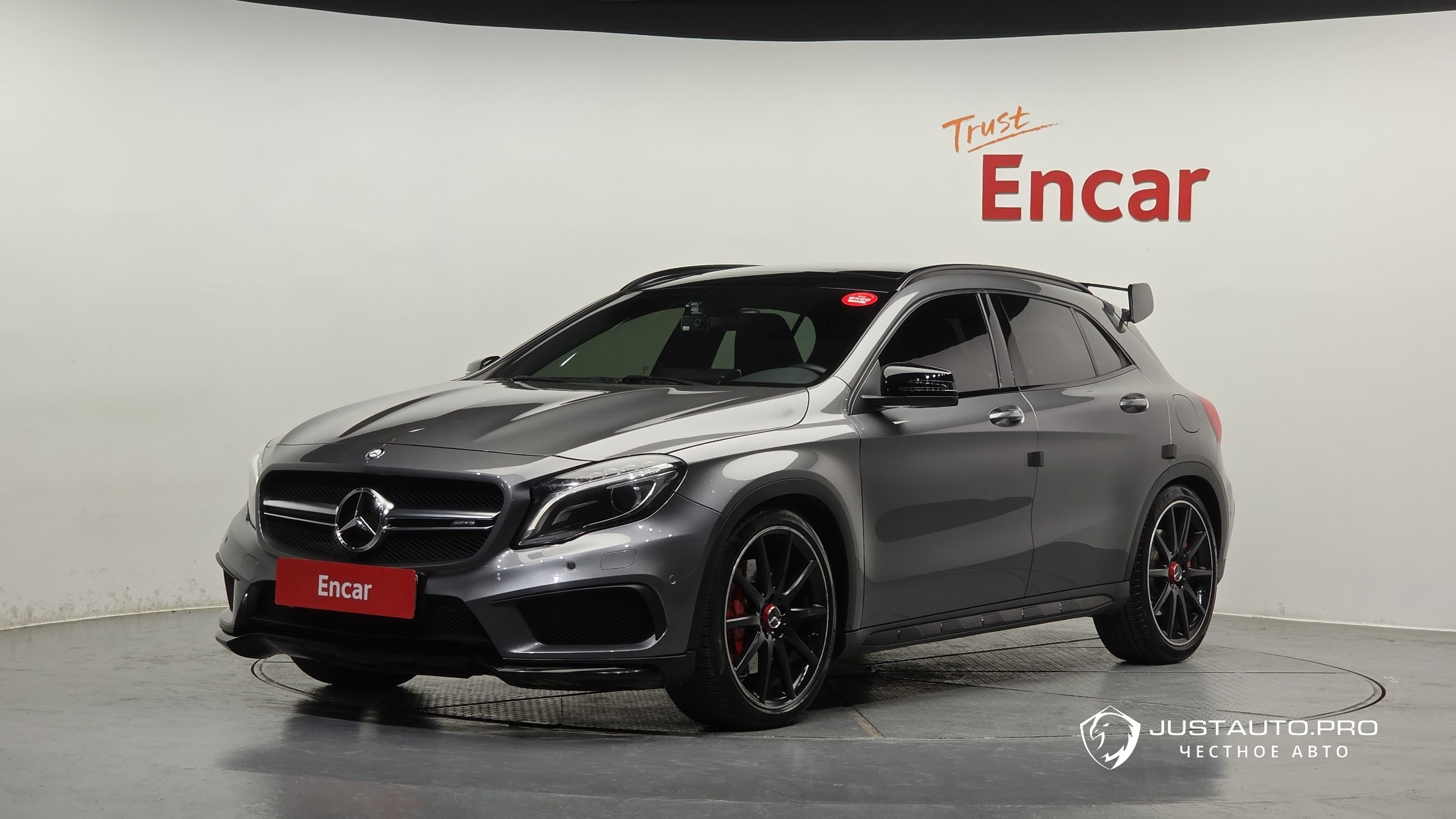 Автомобиль Mercedes-Benz GLA-Class