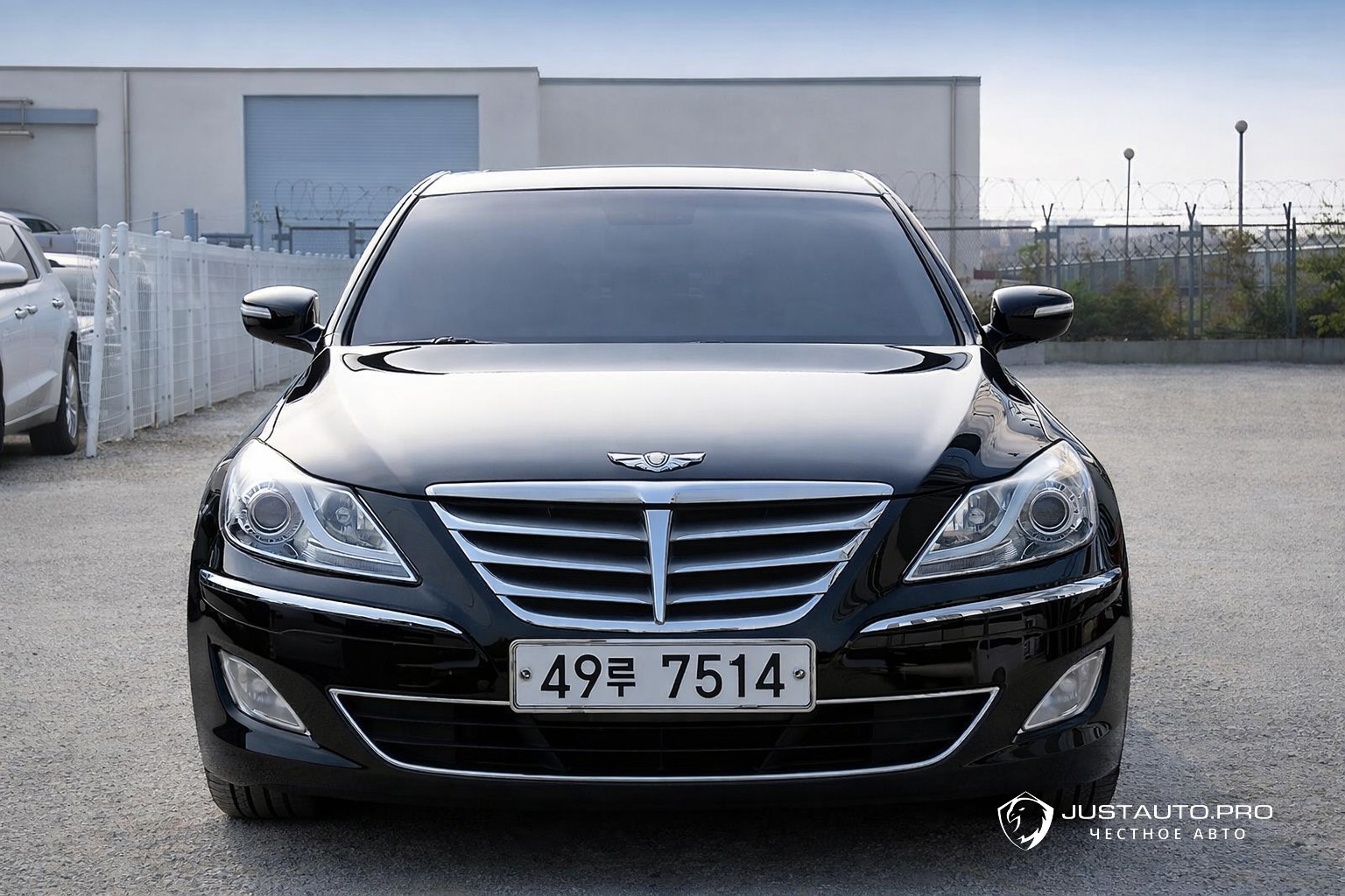 Автомобиль Hyundai Genesis