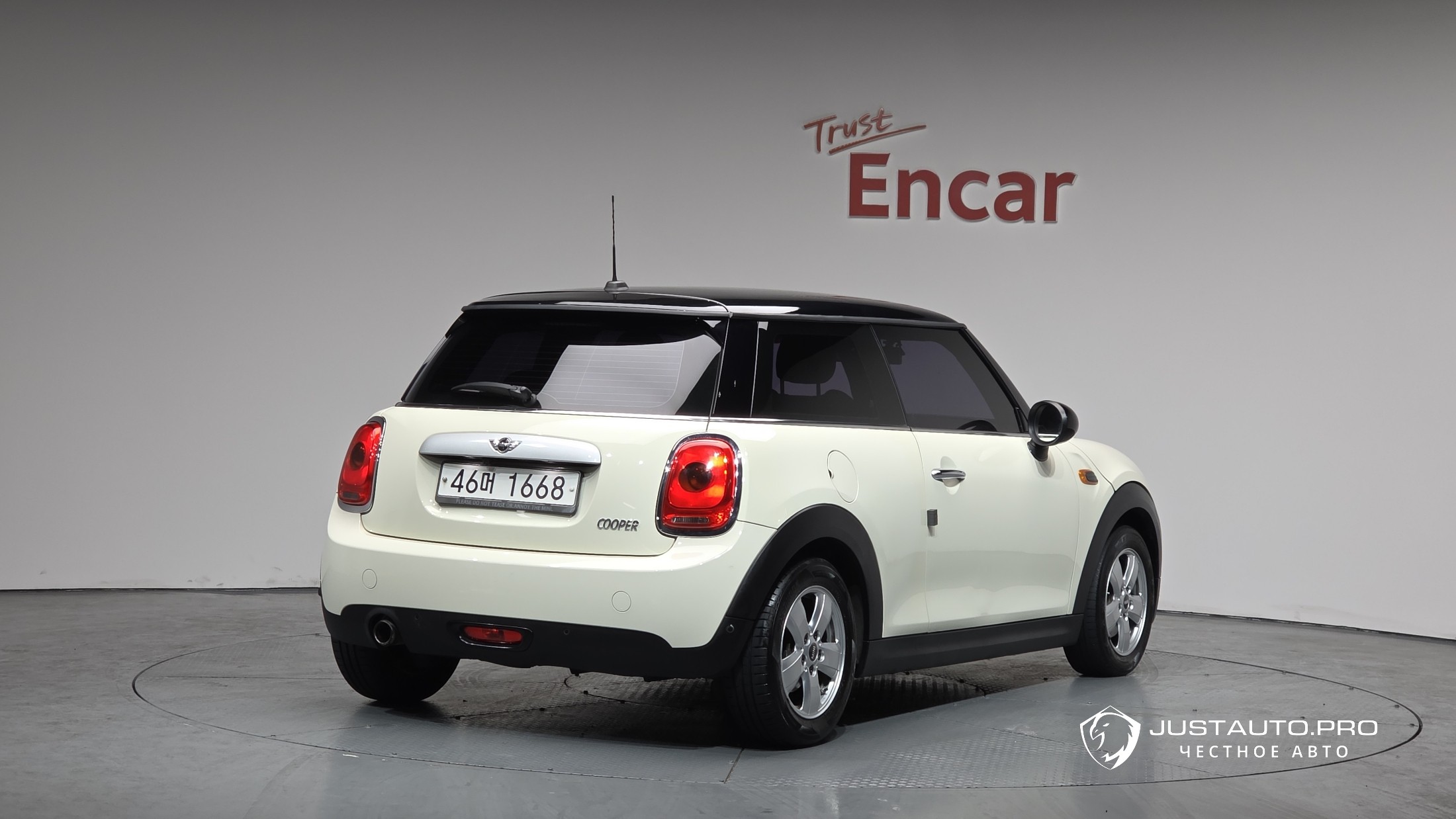 Автомобиль Mini Cooper
