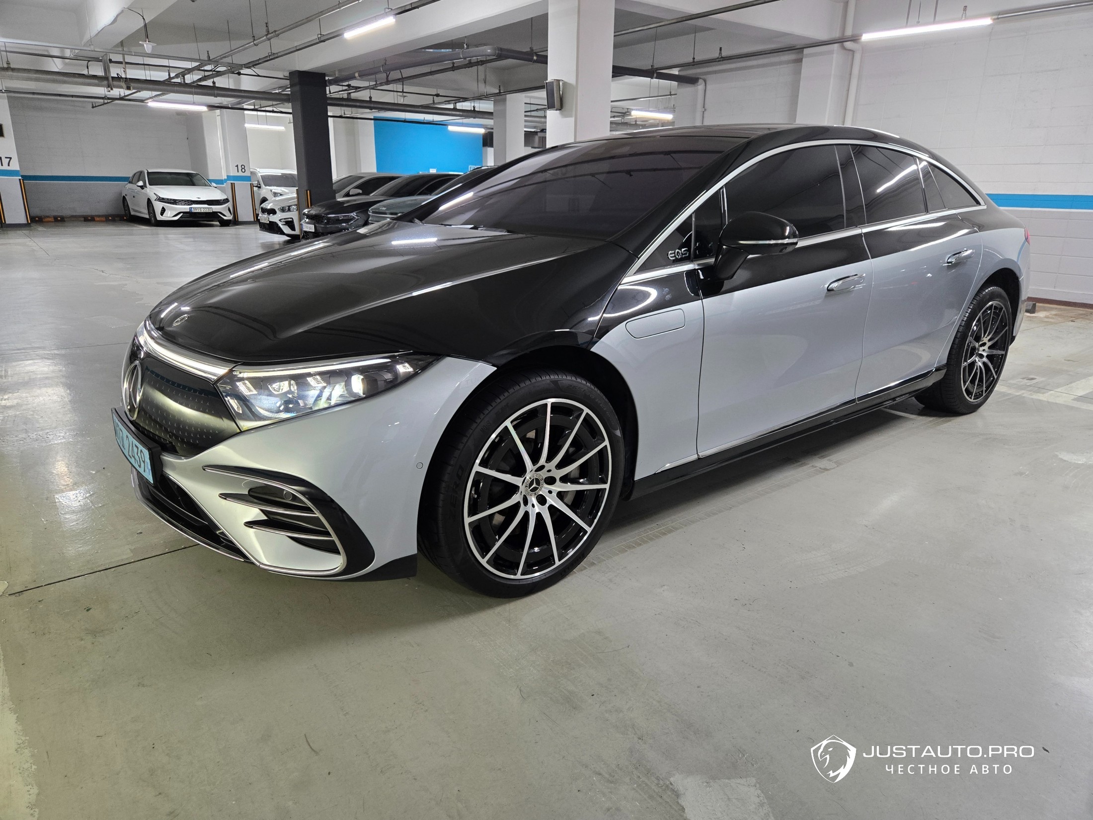 Автомобиль Mercedes-Benz EQS