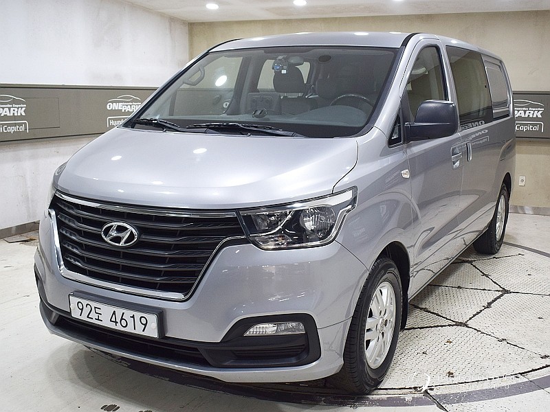 Автомобиль Hyundai Starex