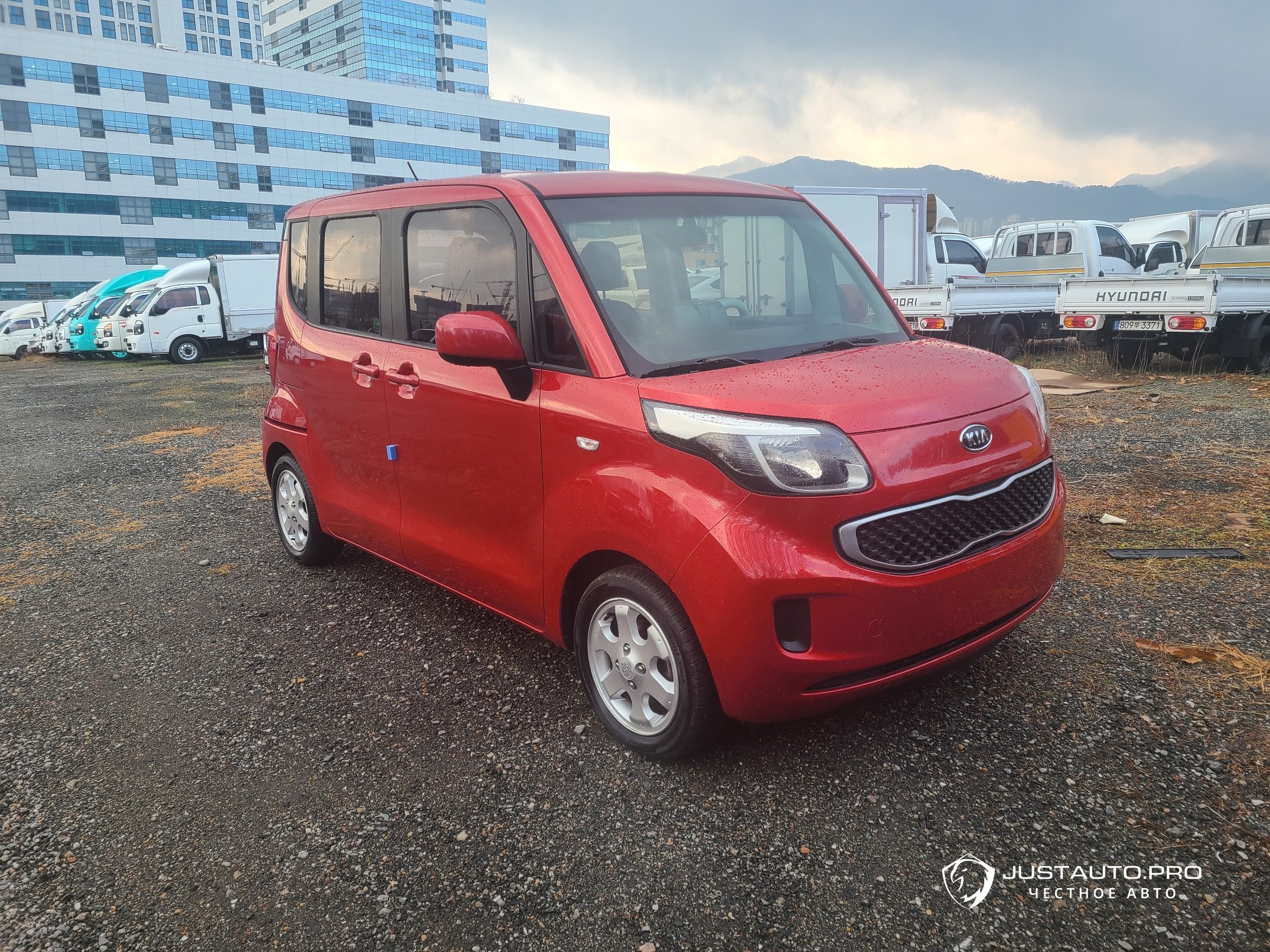 Автомобиль Kia RAY