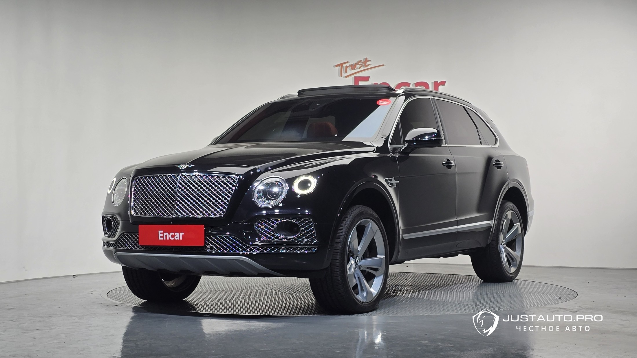 Автомобиль Bentley Bentayga