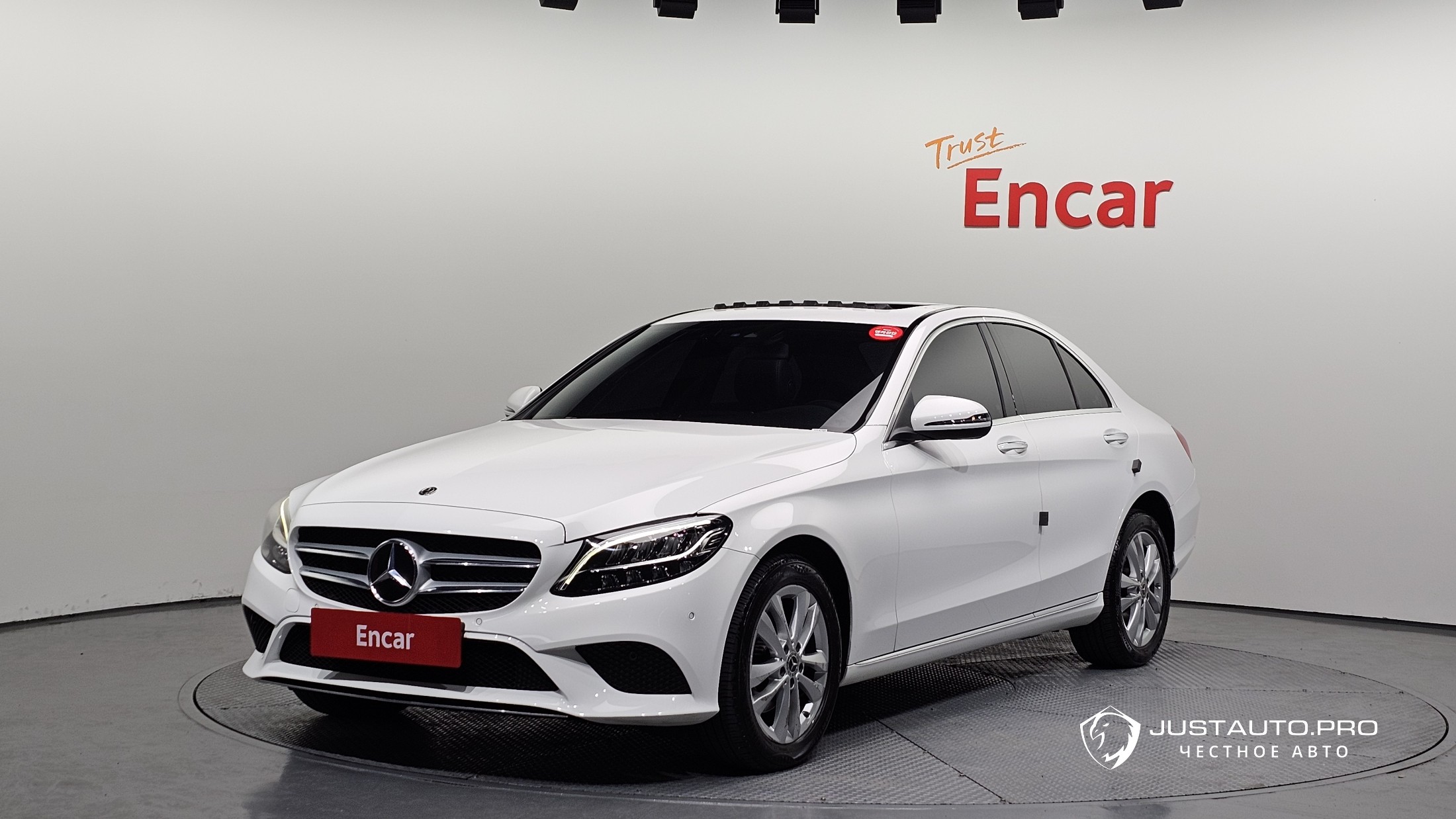 Автомобиль Mercedes-Benz C-Class