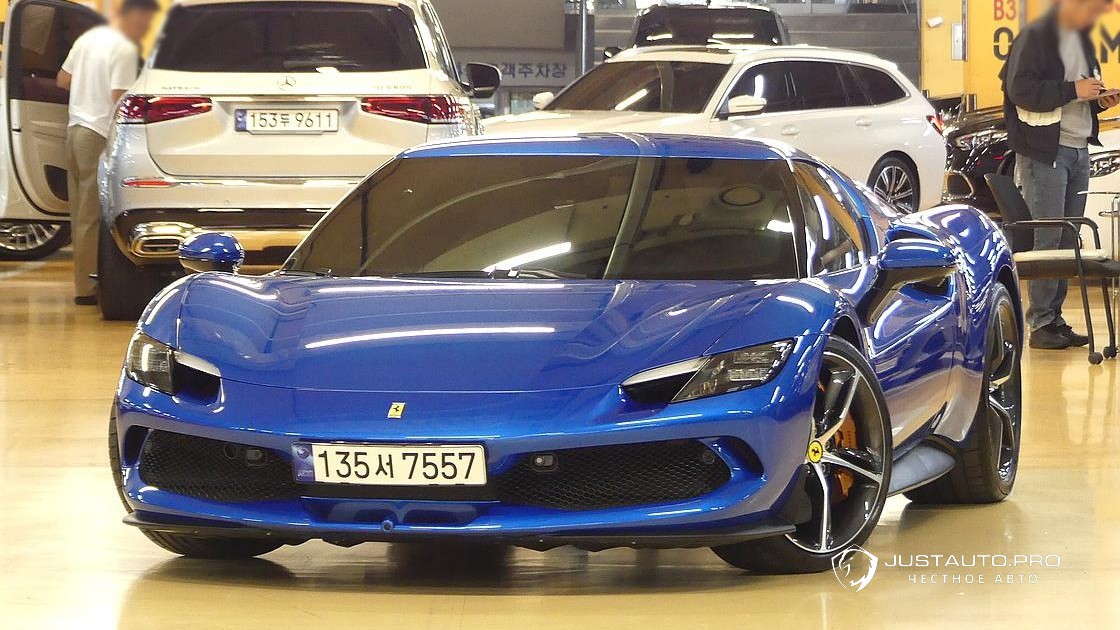 Автомобиль Ferrari 296