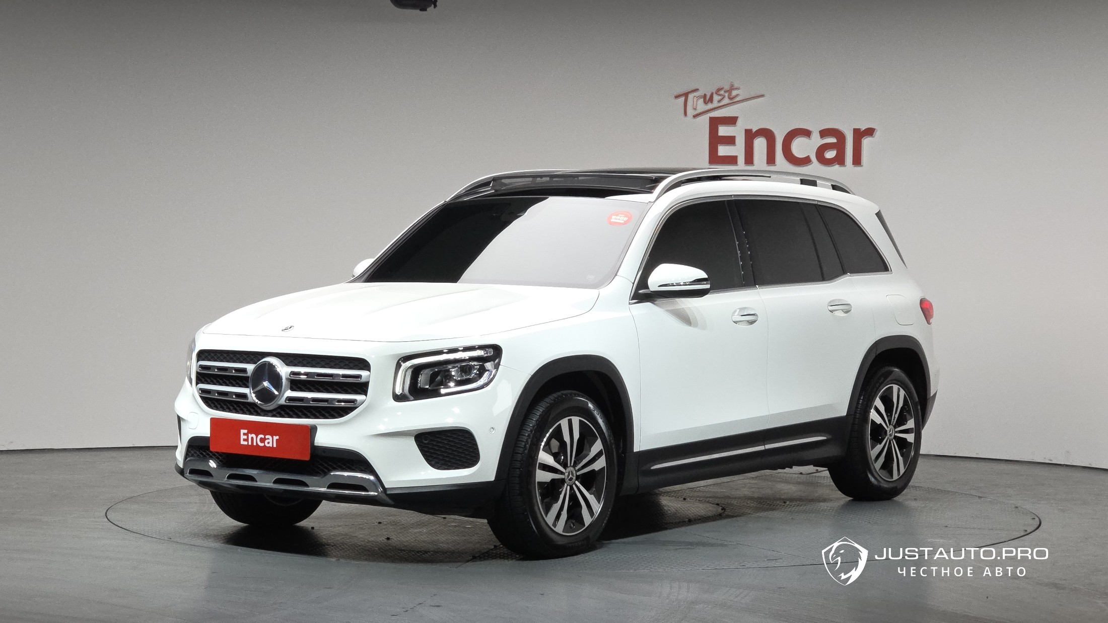 Автомобиль Mercedes-Benz GLB-Class