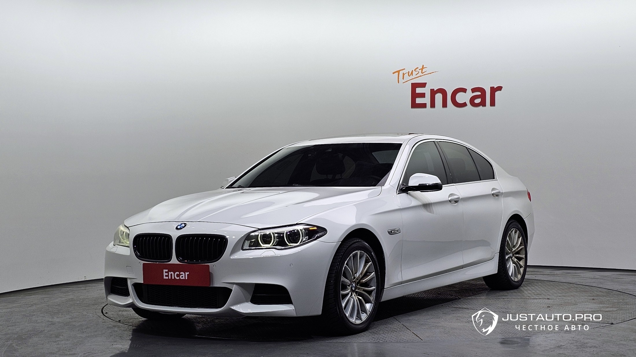 Автомобиль BMW 5-Series