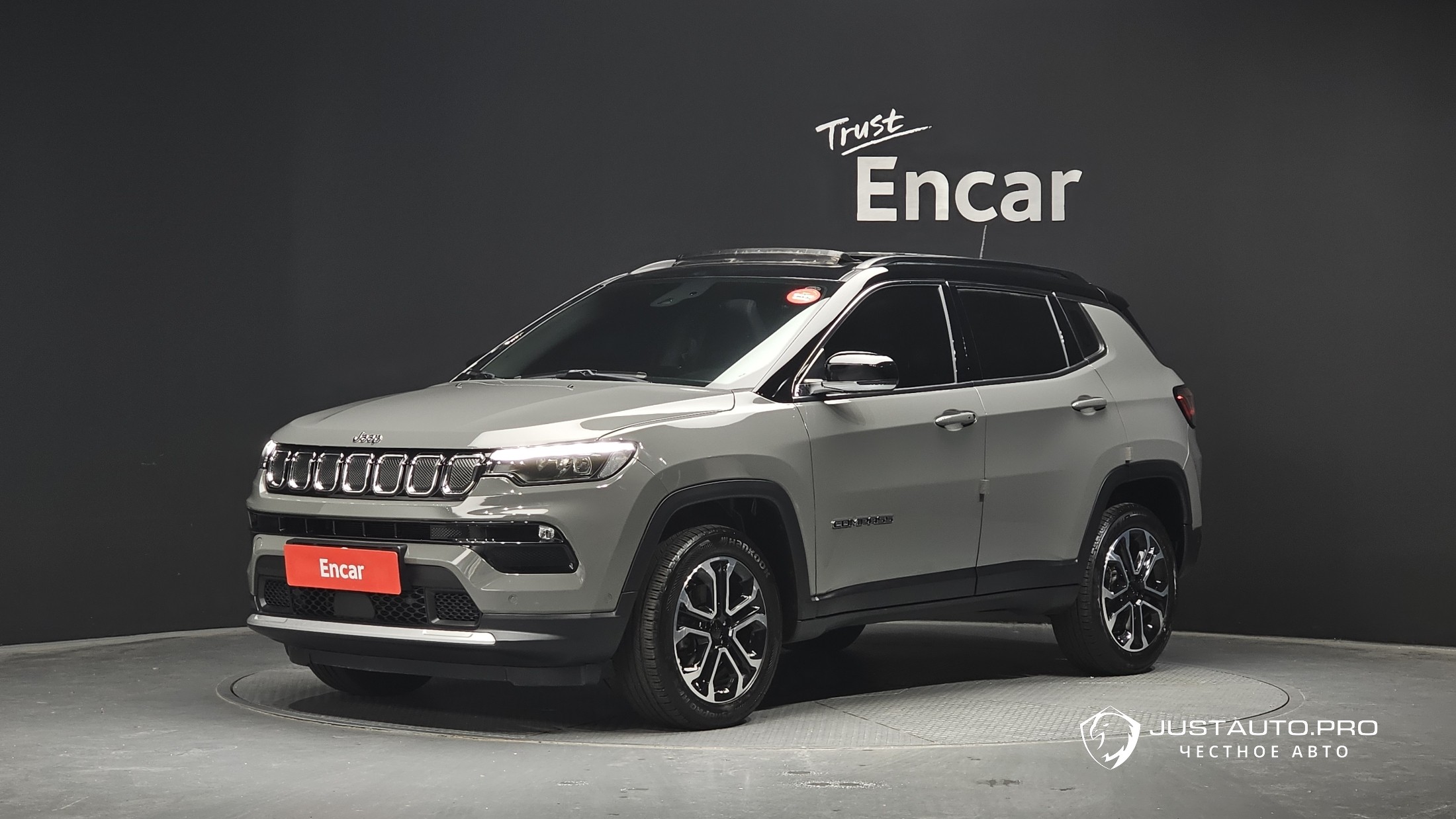 Автомобиль Jeep Compass