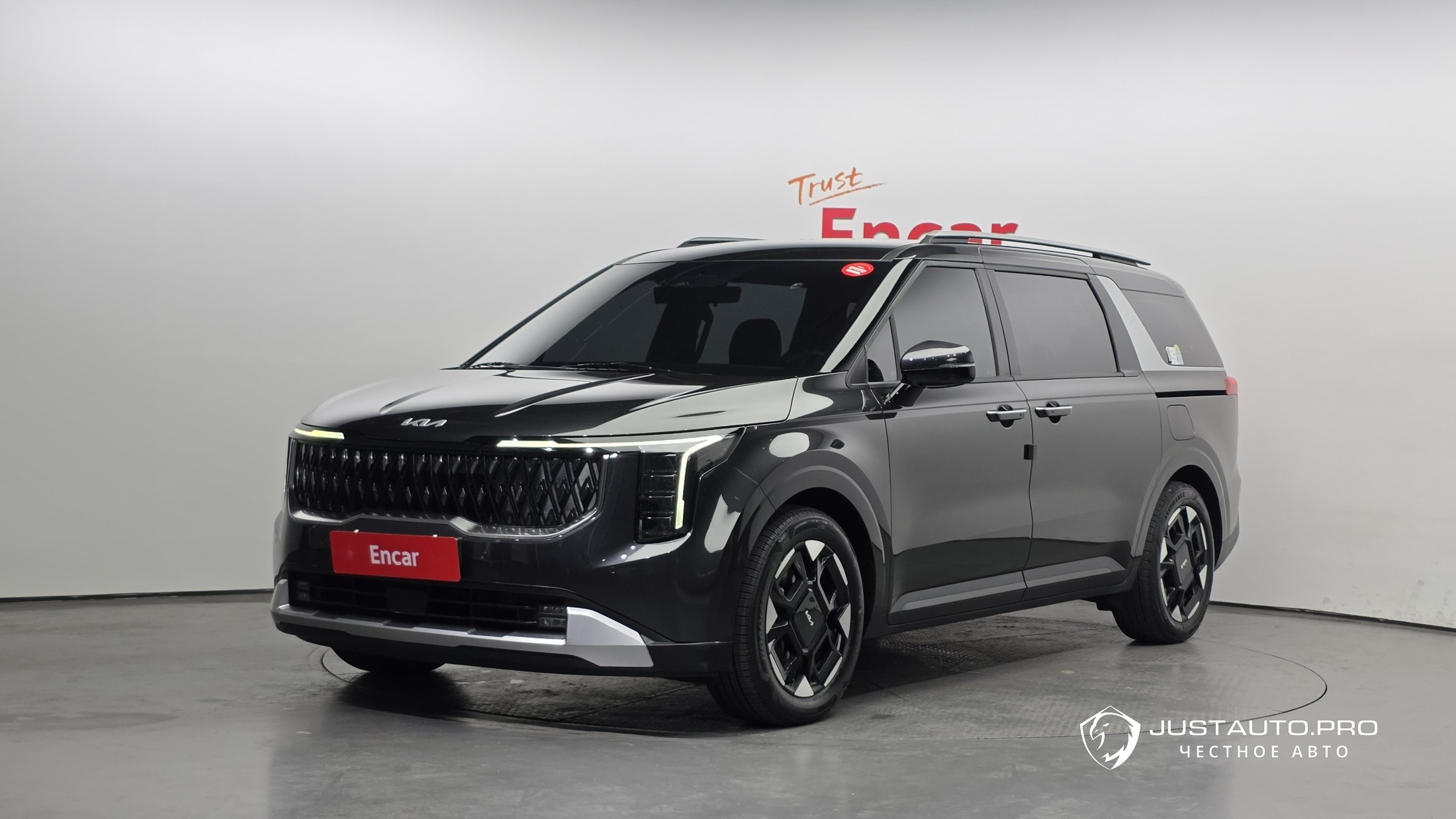Автомобиль Kia Canival
