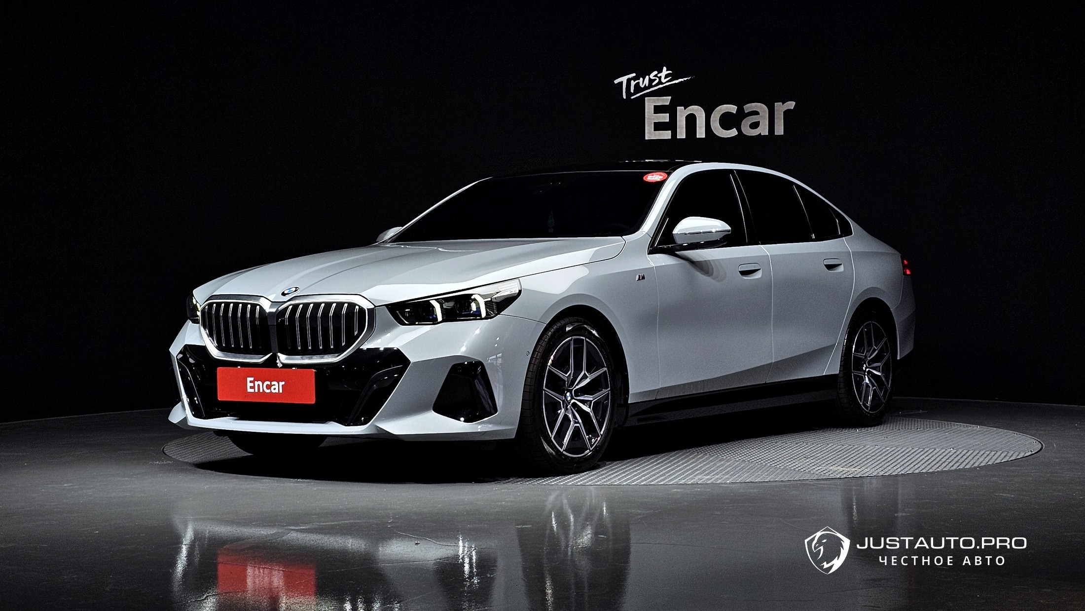 Автомобиль BMW 5-Series