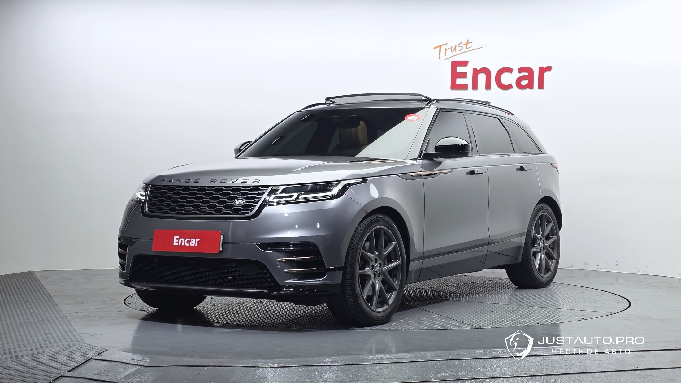 Автомобиль Land Rover Range Rover Velar