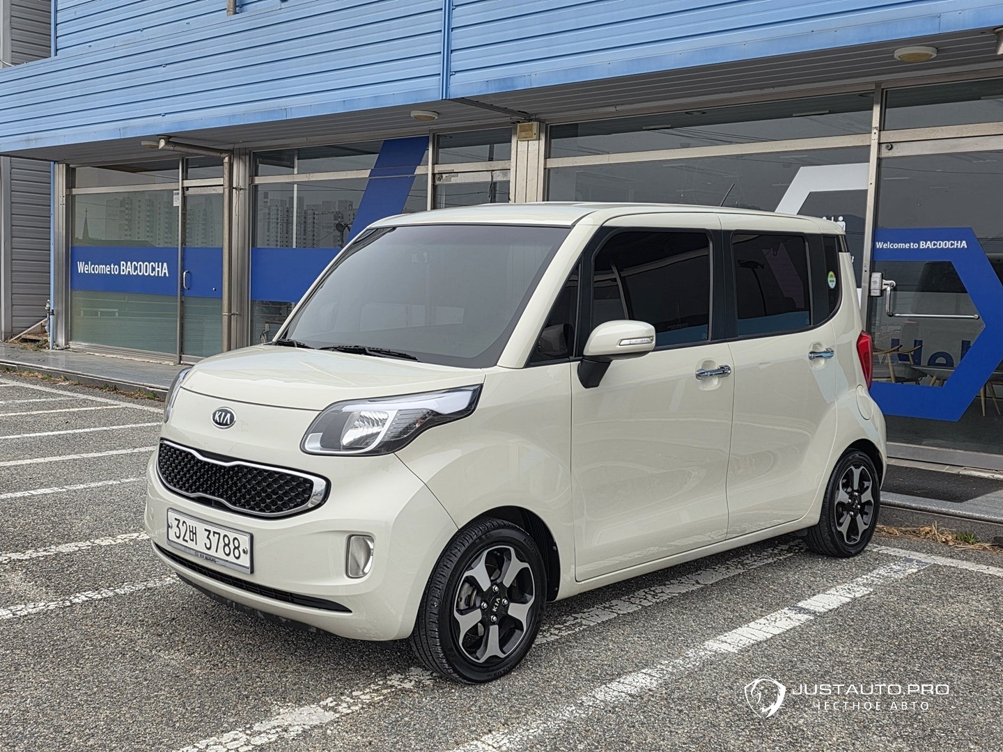 Автомобиль Kia RAY