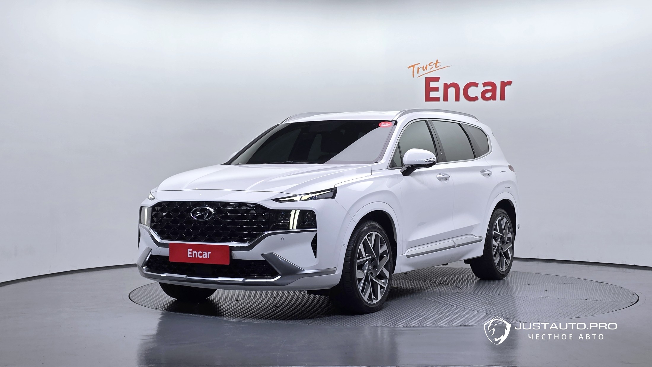 Автомобиль Hyundai Santafe