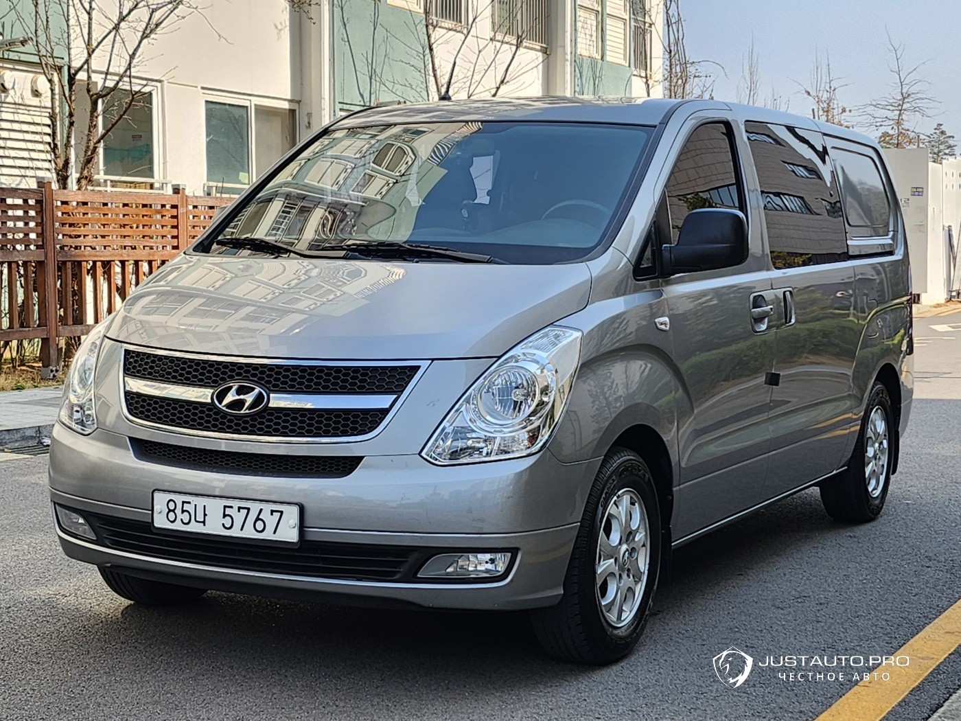 Автомобиль Hyundai Starex
