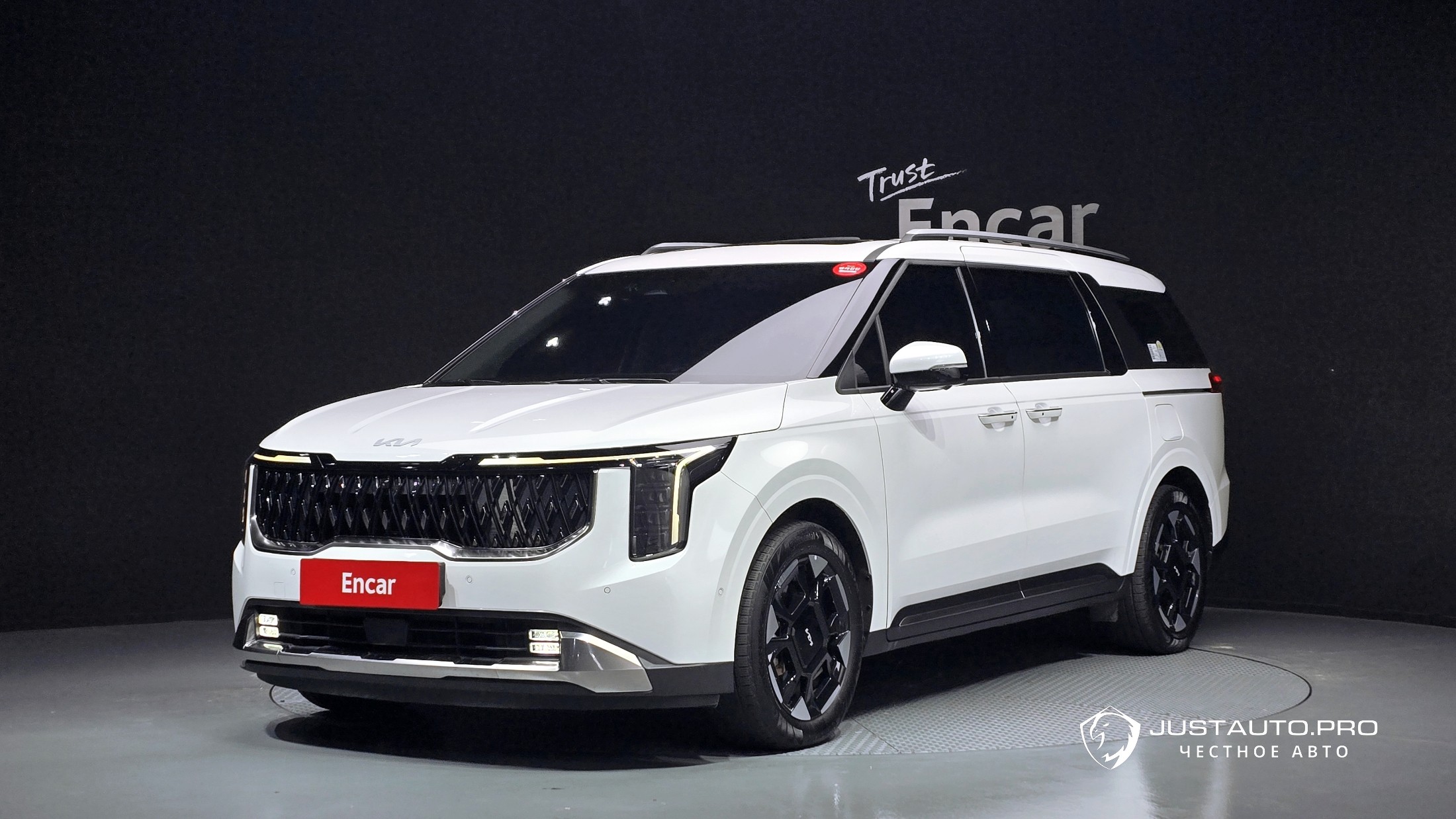Автомобиль Kia Canival