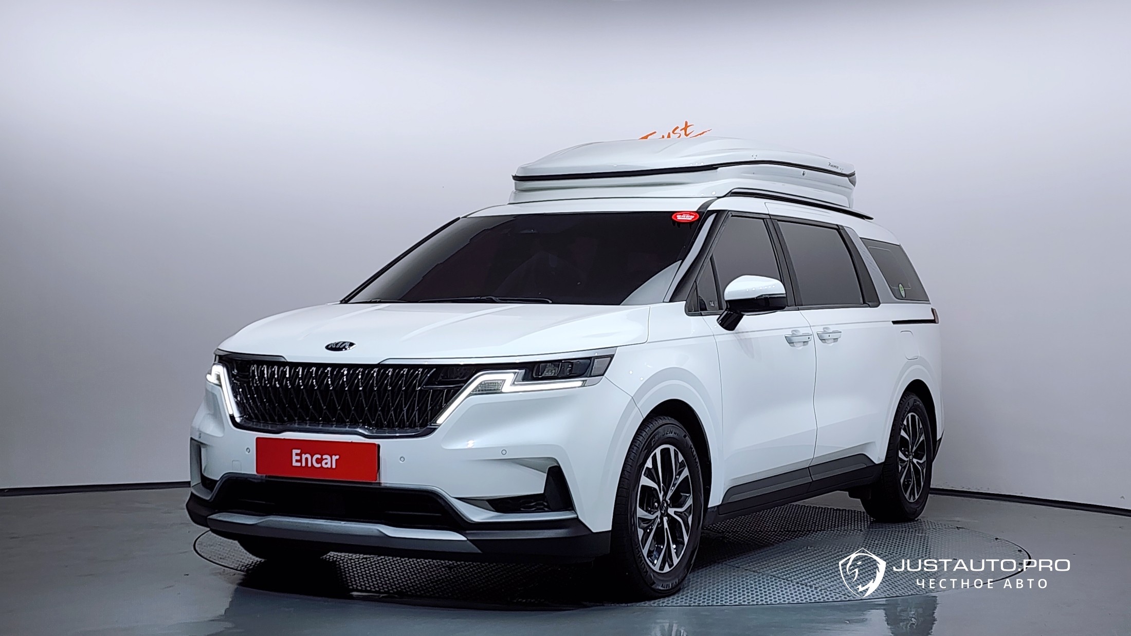 Автомобиль Kia Canival