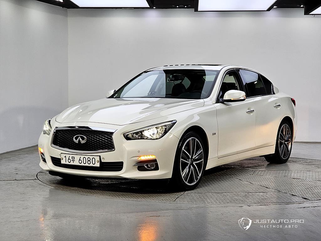 Автомобиль Infiniti Q50