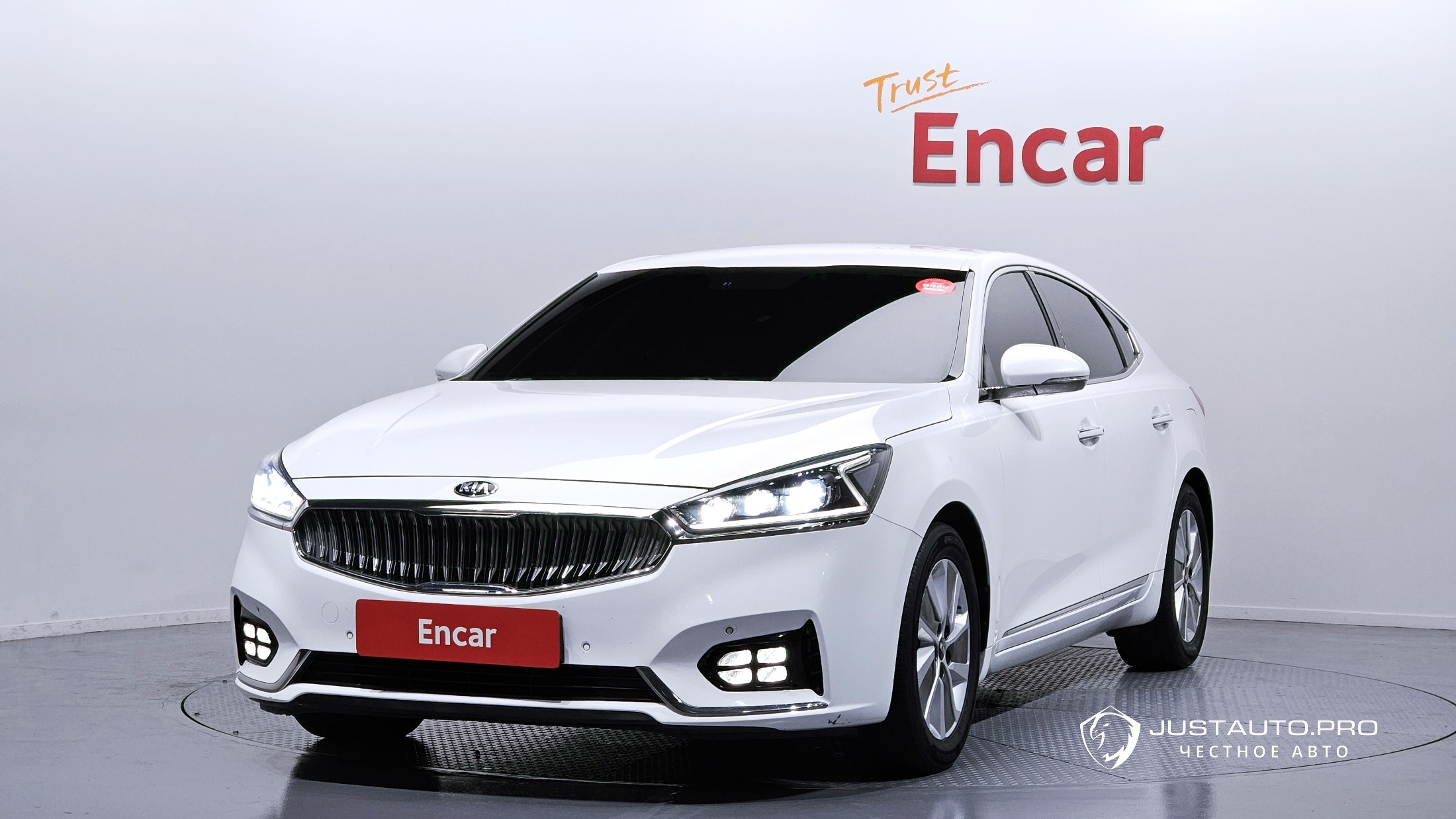 Автомобиль Kia K7