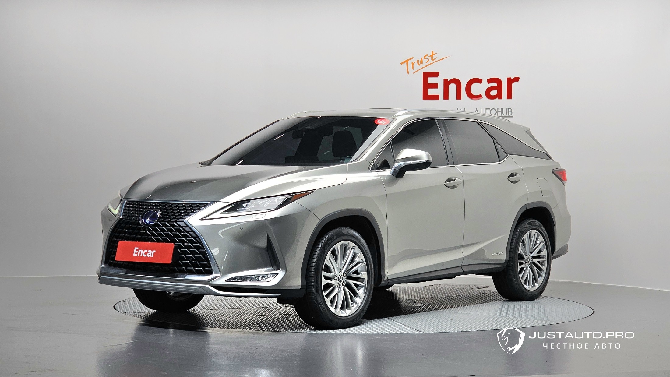 Автомобиль Lexus RX