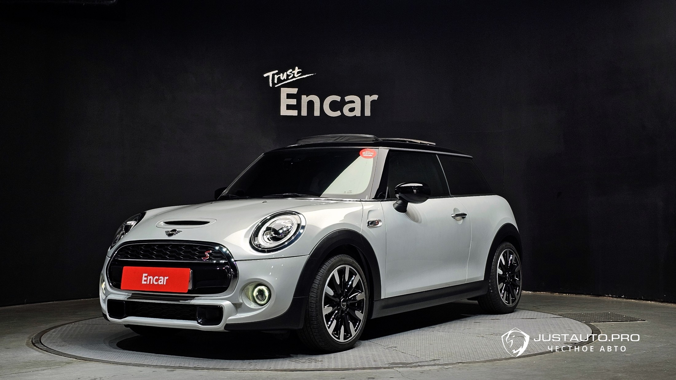 Автомобиль Mini Cooper