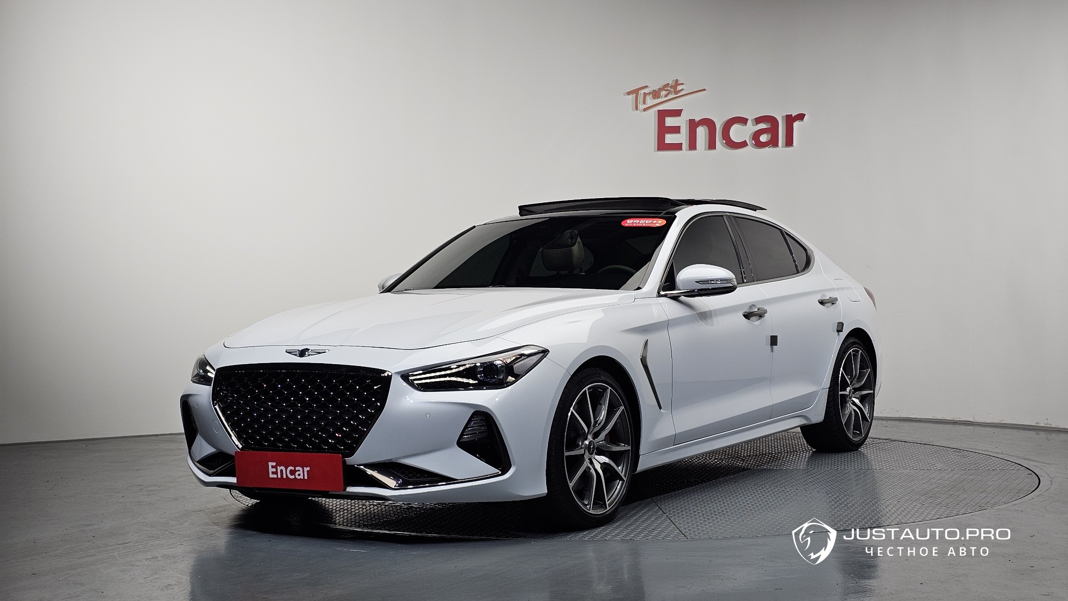 Автомобиль Genesis G70