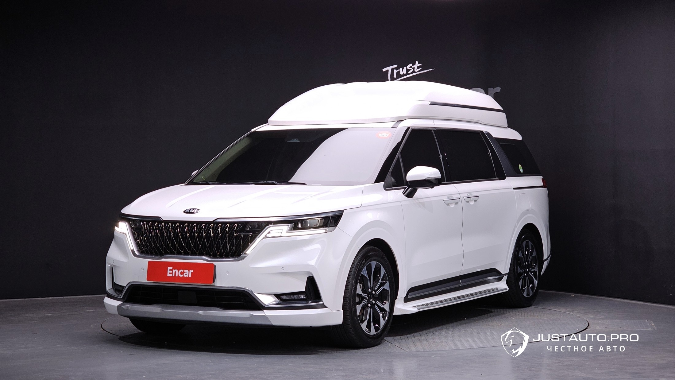 Автомобиль Kia Canival