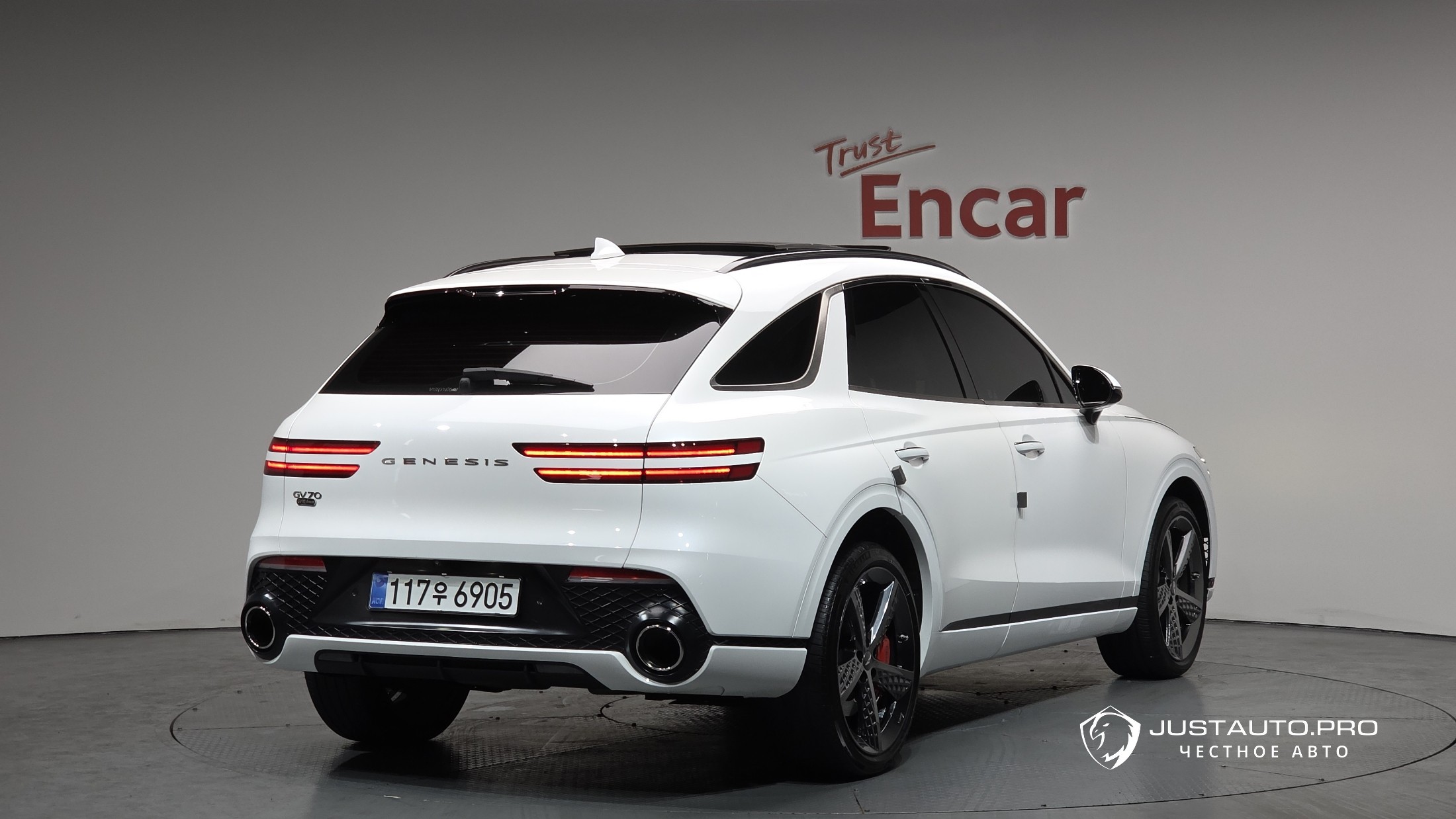 Автомобиль Genesis GV70