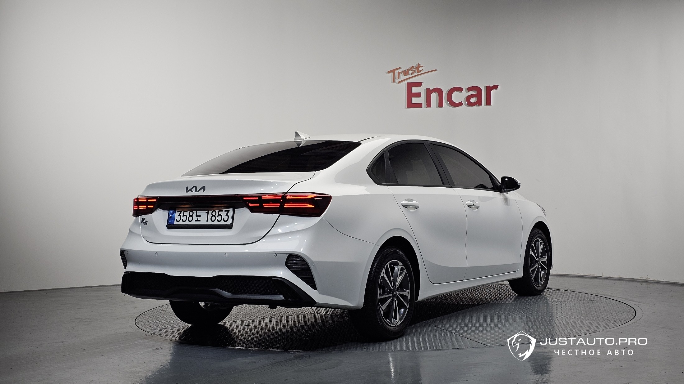 Автомобиль Kia K3