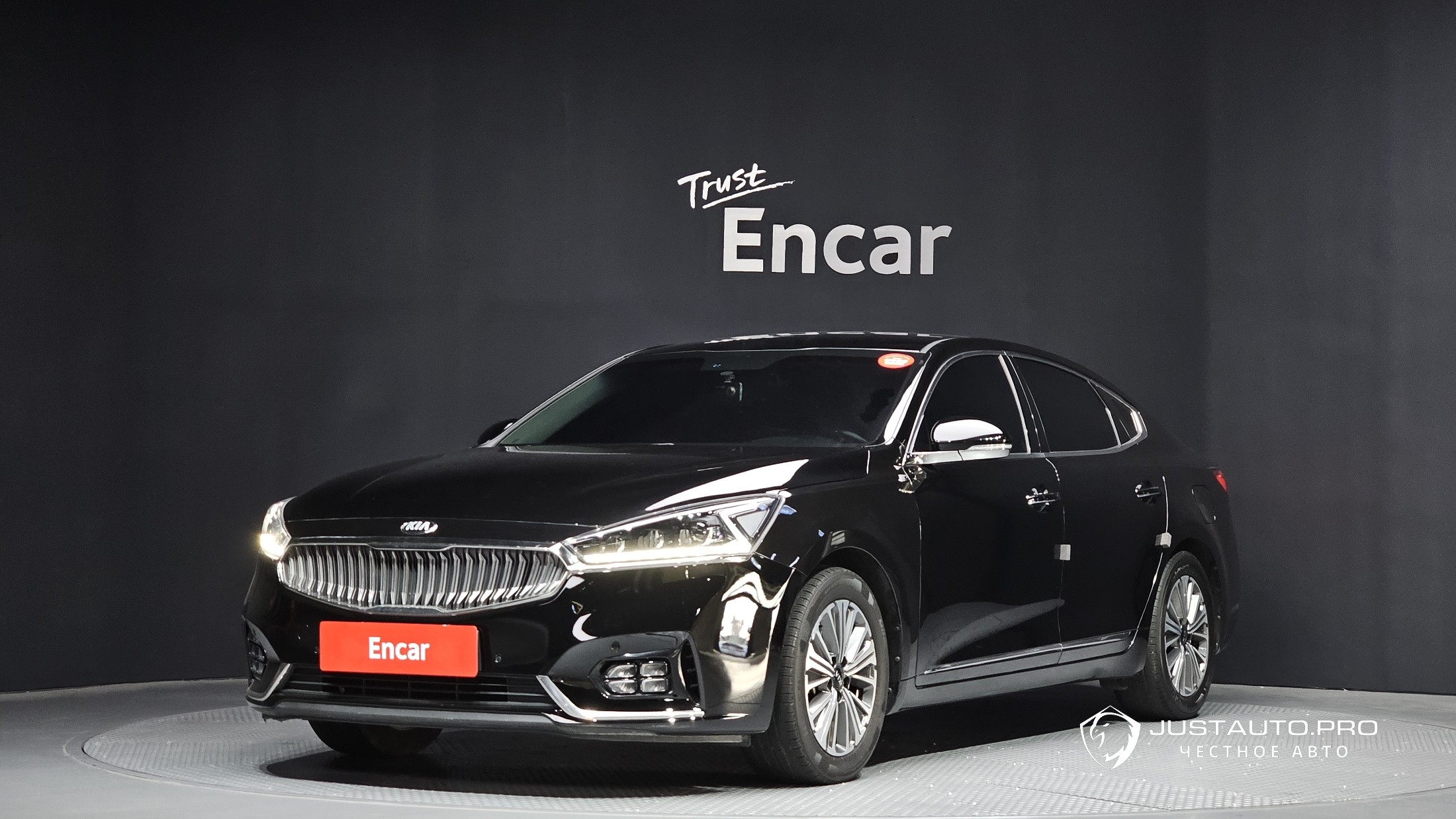 Автомобиль Kia K7