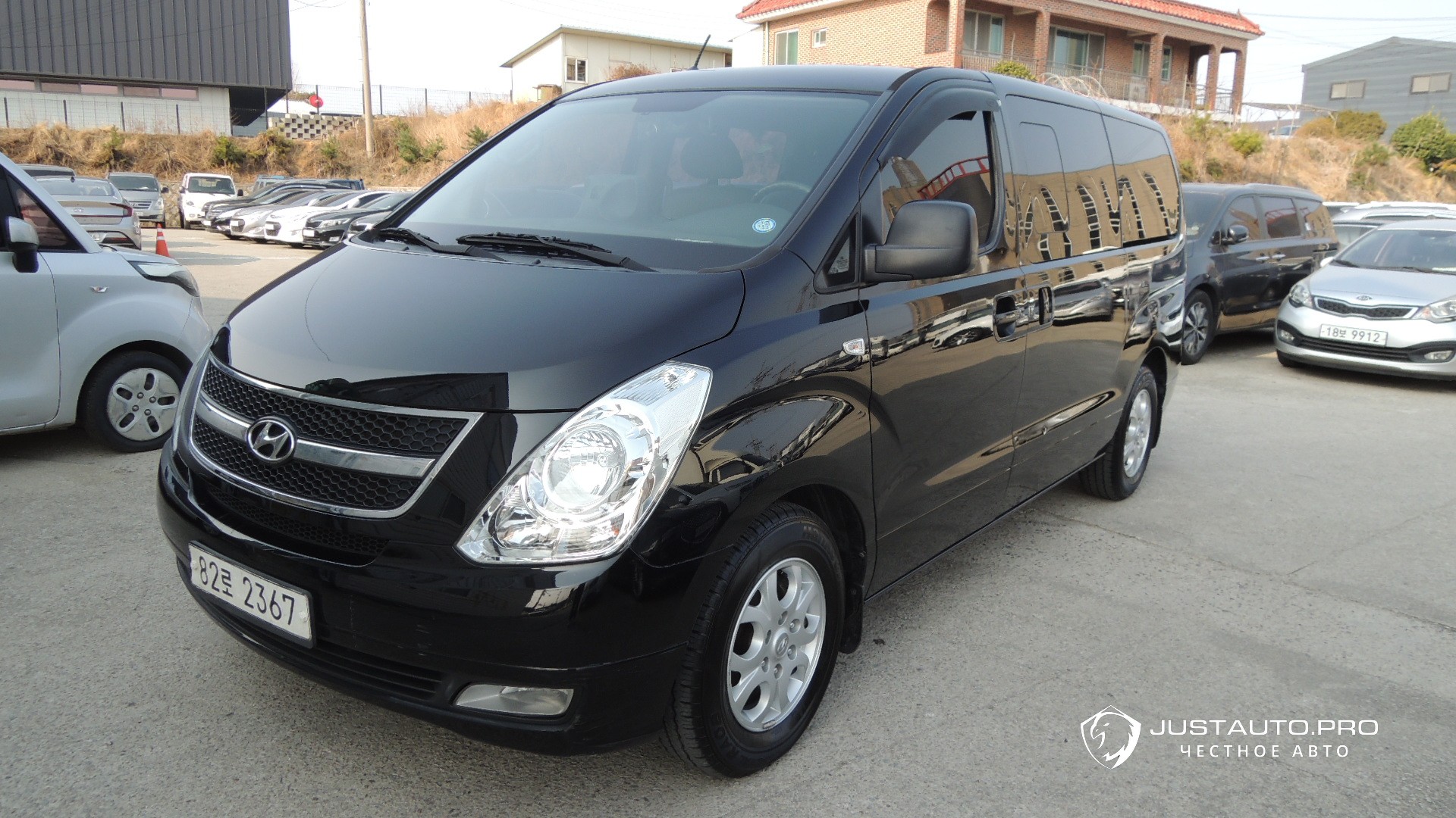 Автомобиль Hyundai Starex
