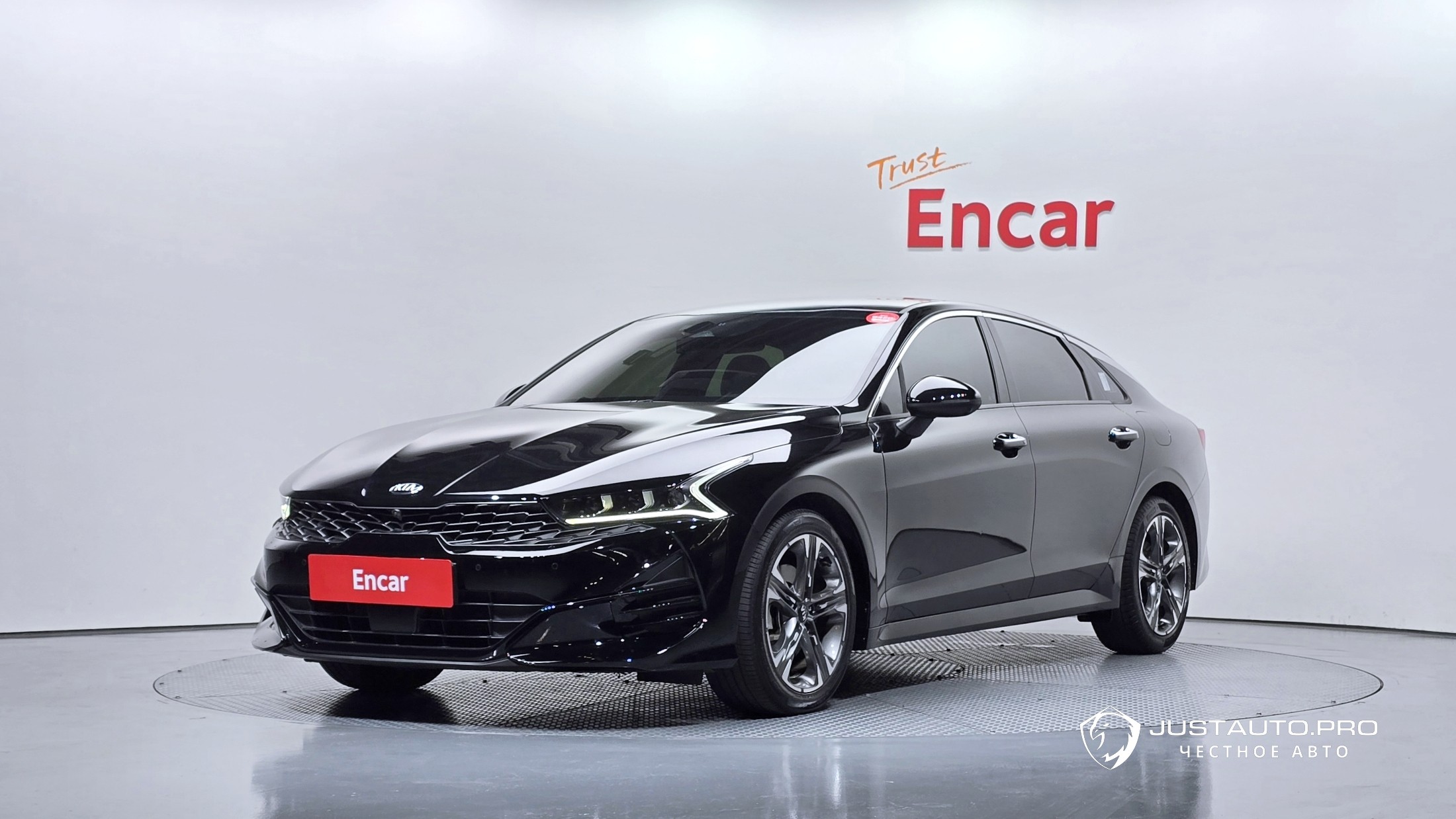 Автомобиль Kia K5