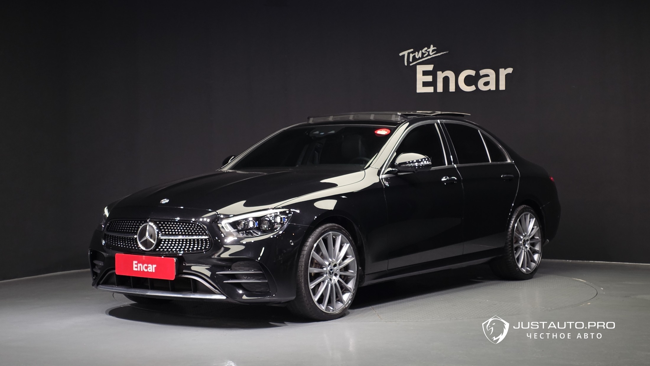 Автомобиль Mercedes-Benz E-Class