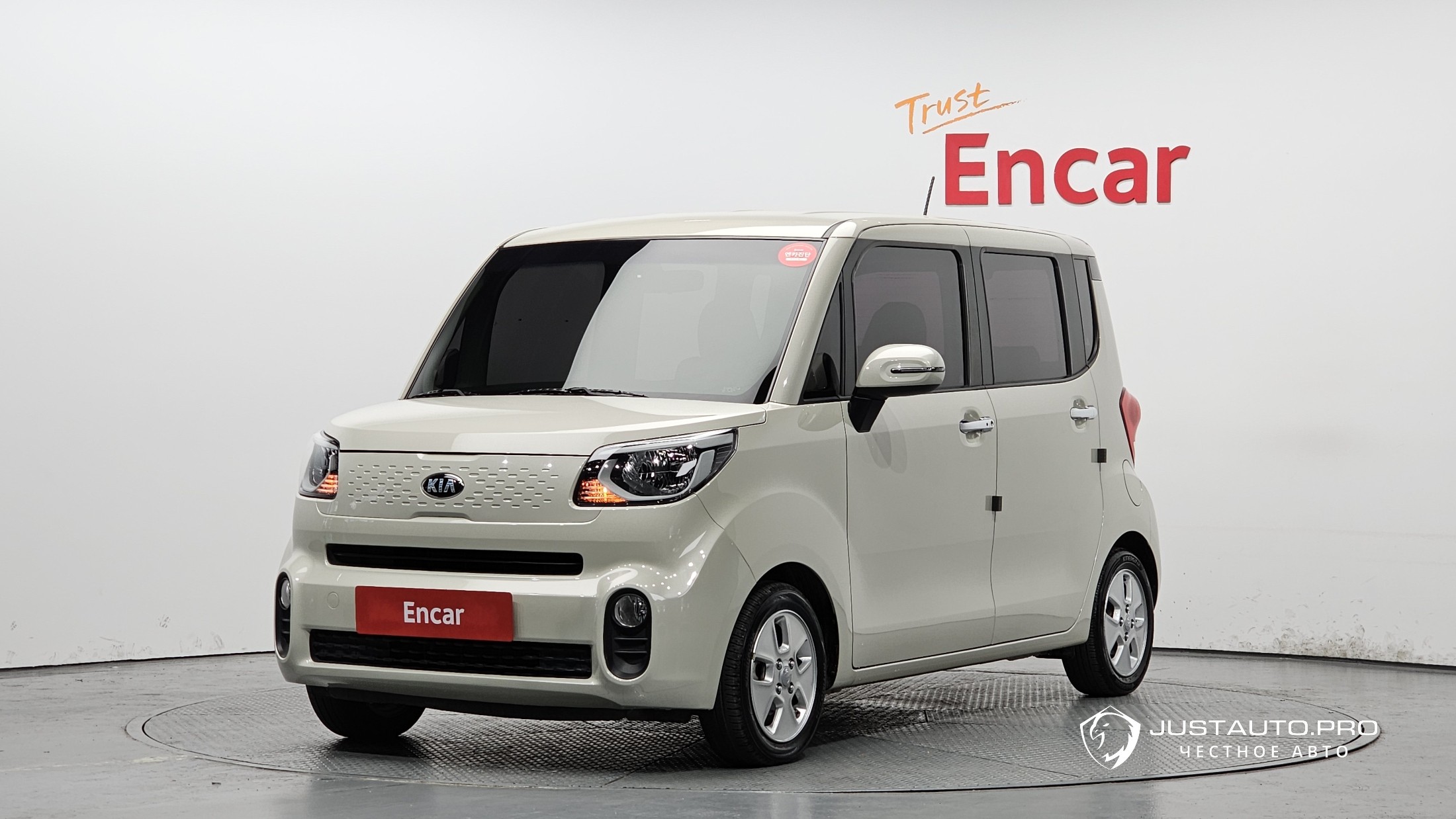 Автомобиль Kia RAY