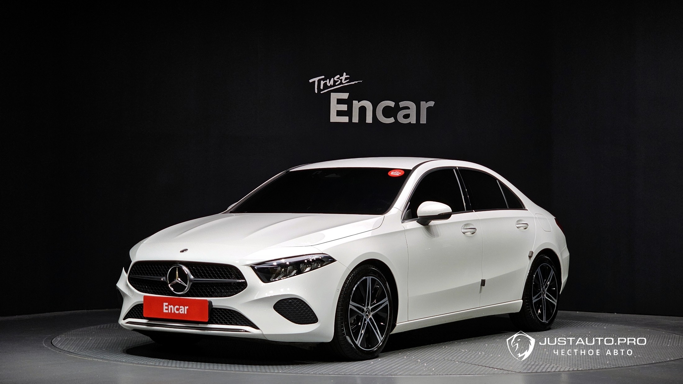 Автомобиль Mercedes-Benz A-Class