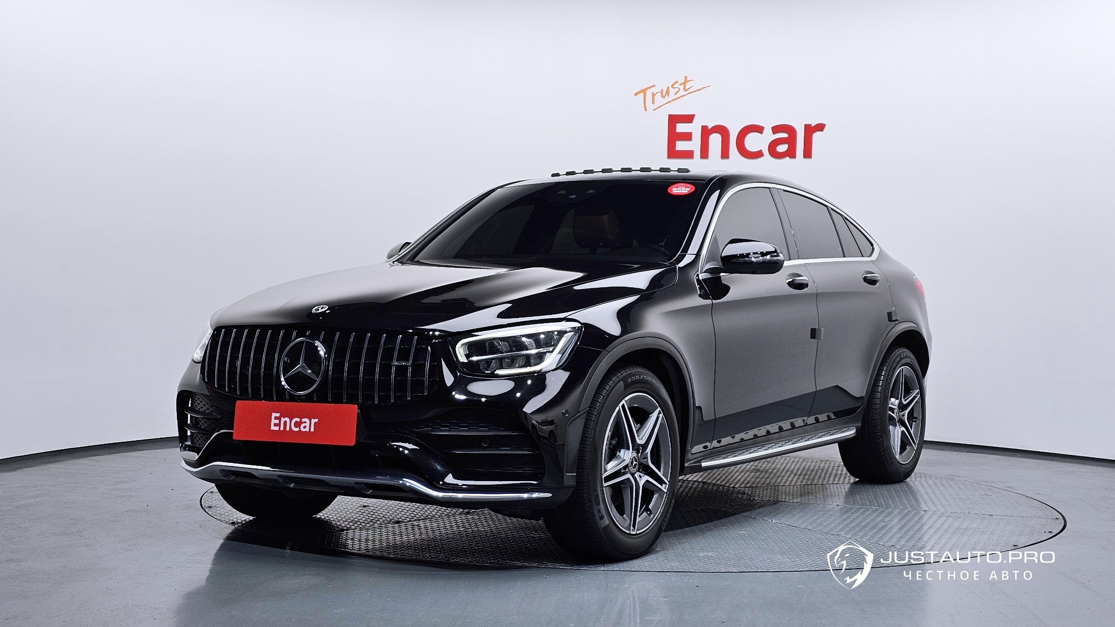 Автомобиль Mercedes-Benz GLC-Class