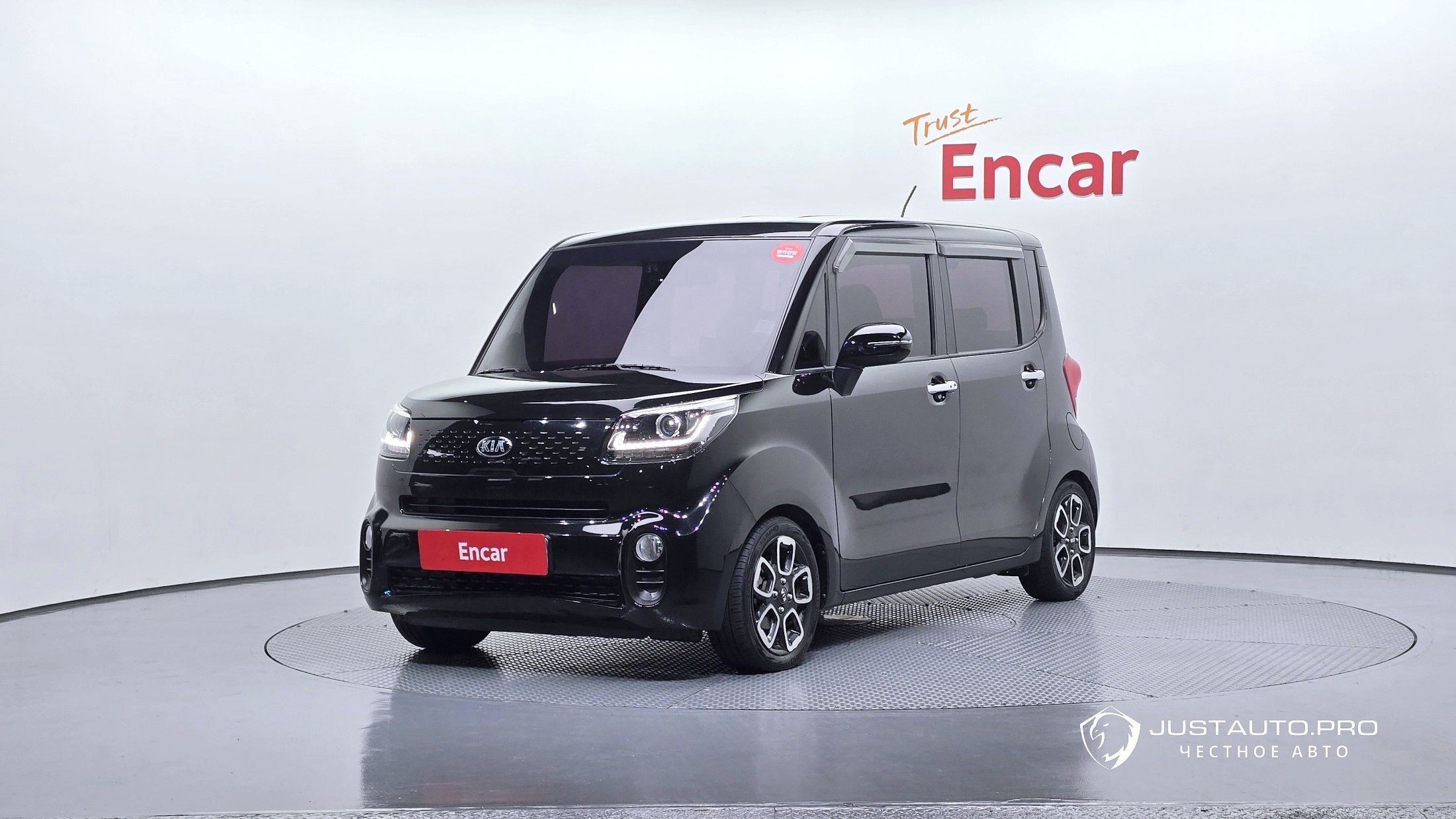 Автомобиль Kia RAY