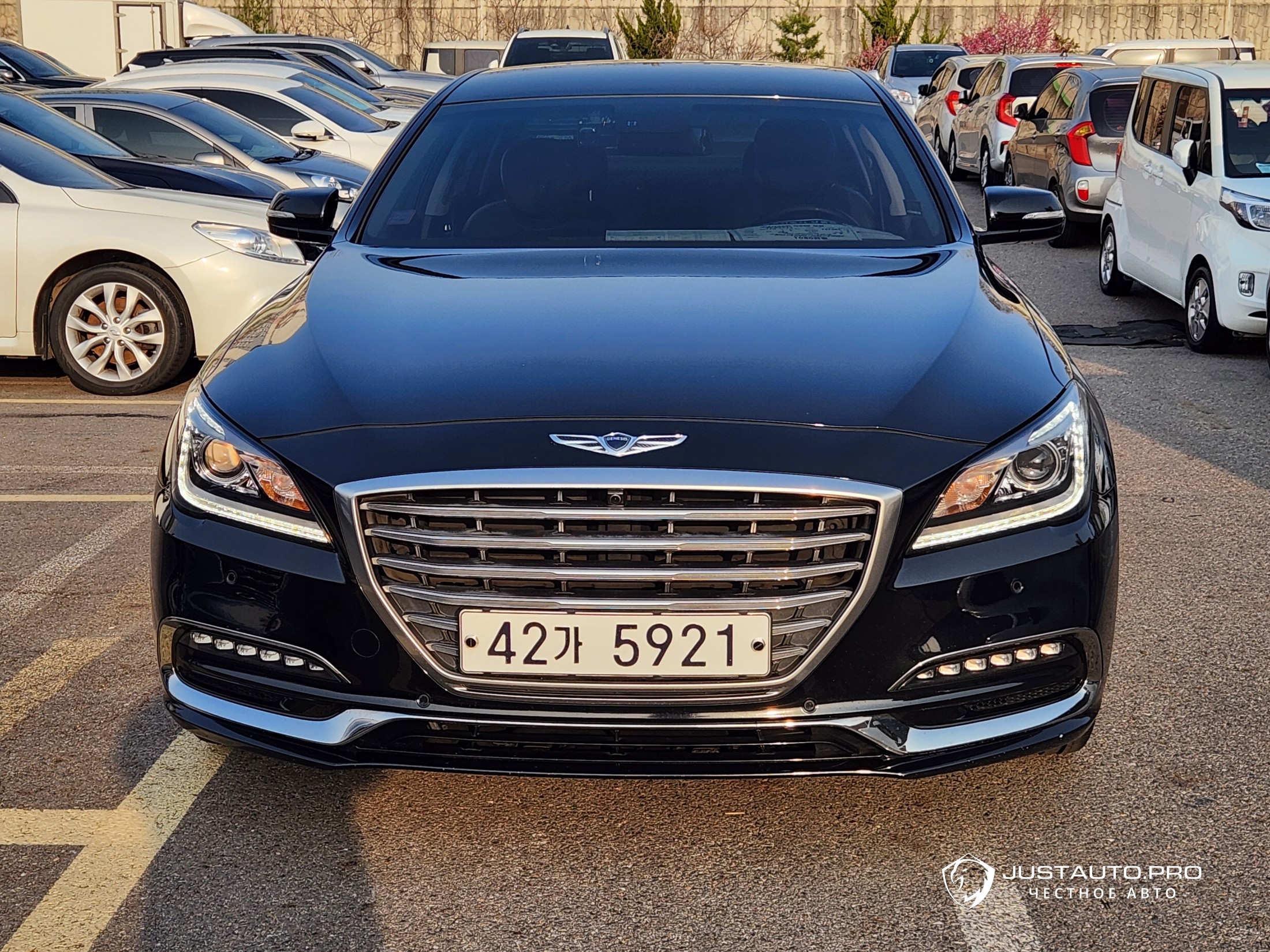 Автомобиль Hyundai Genesis