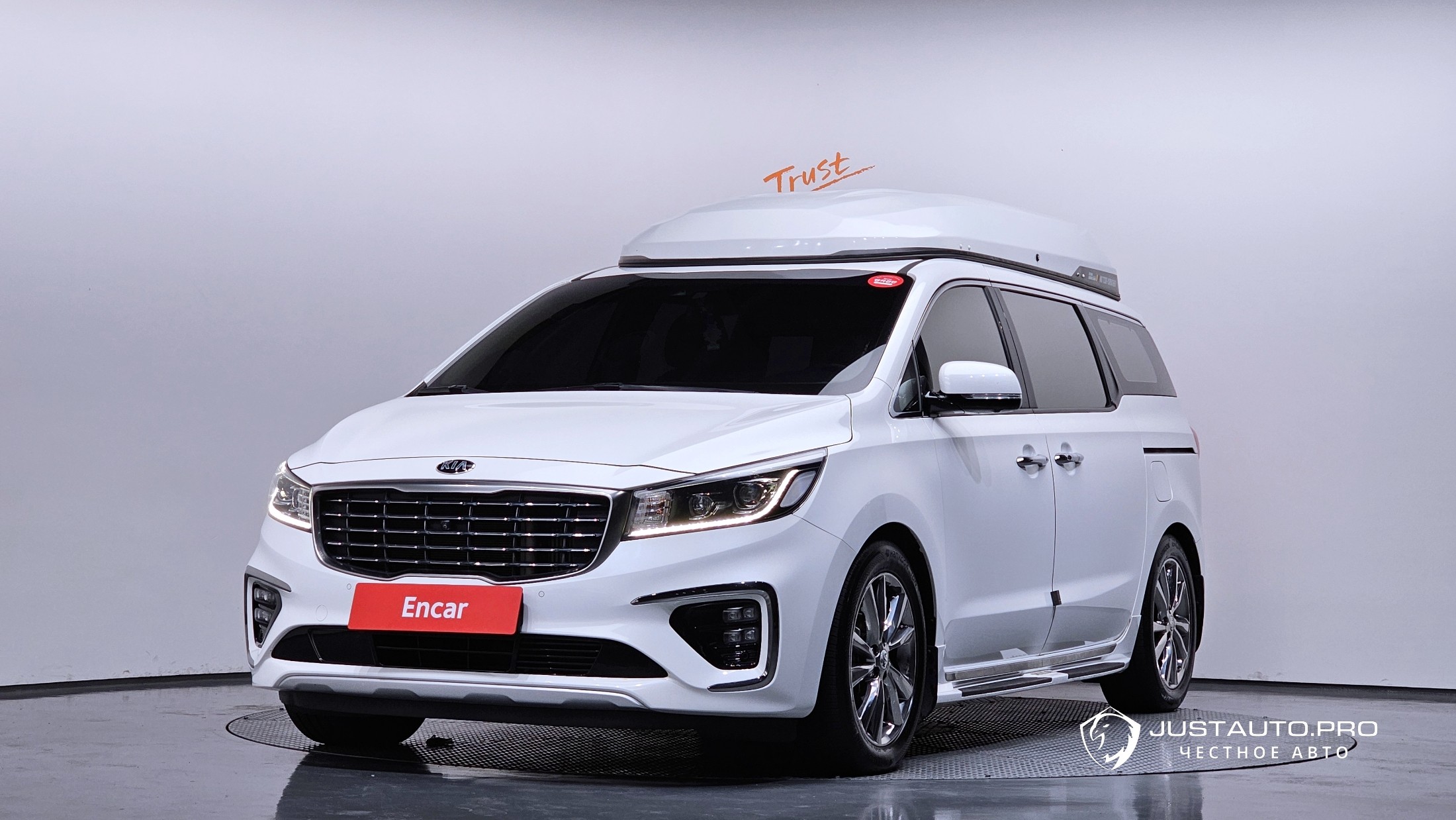 Автомобиль Kia Canival