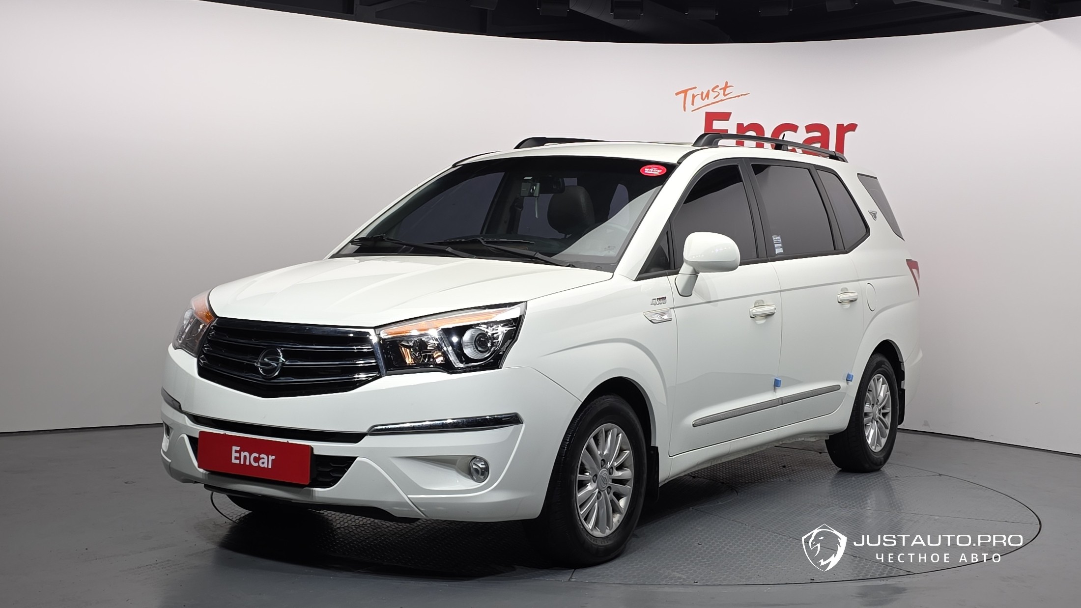 Автомобиль KG_Mobility_Ssangyong KORANDO