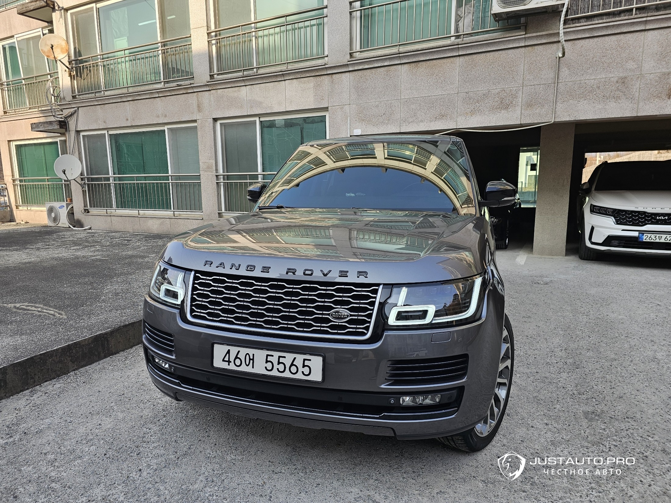Автомобиль Land Rover Range Rover