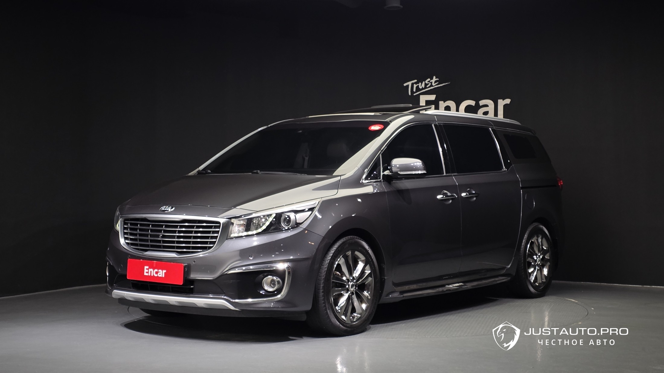 Автомобиль Kia Canival