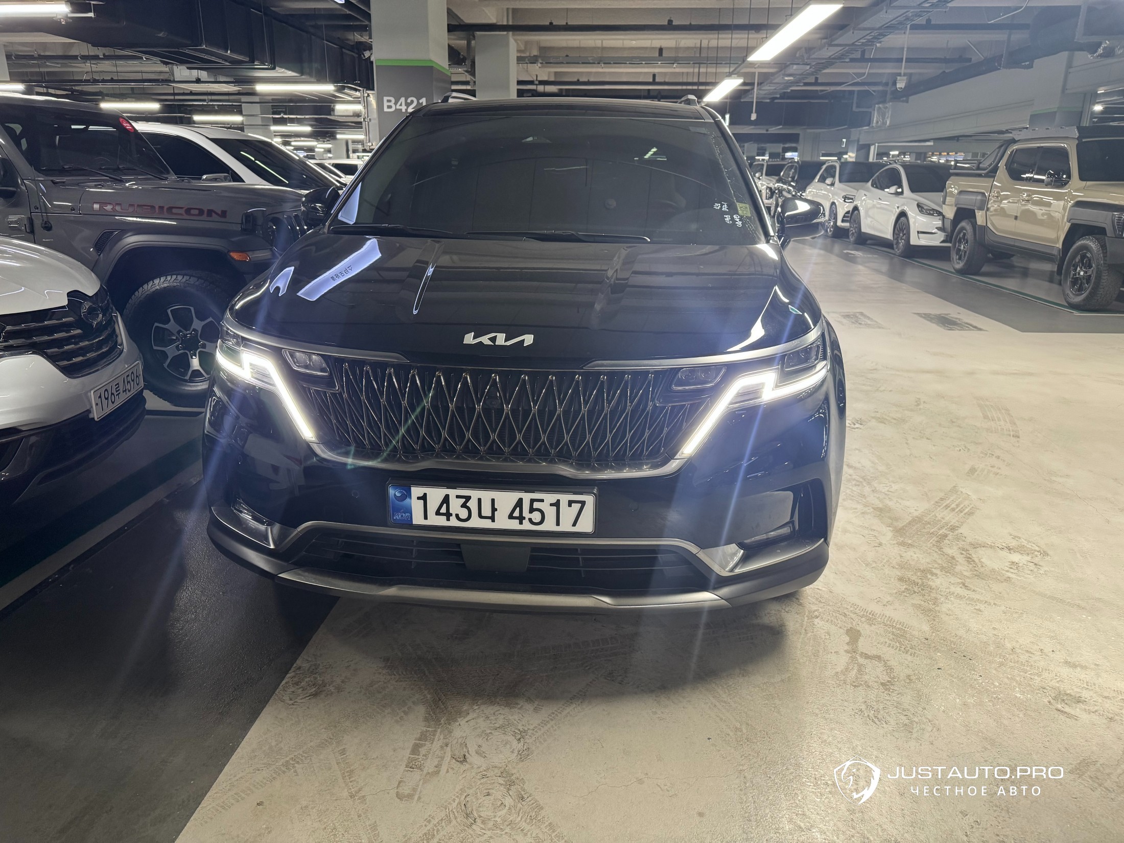 Автомобиль Kia Canival