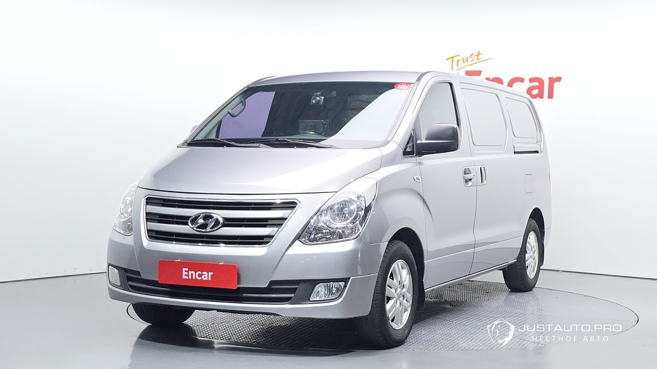 Автомобиль Hyundai Starex