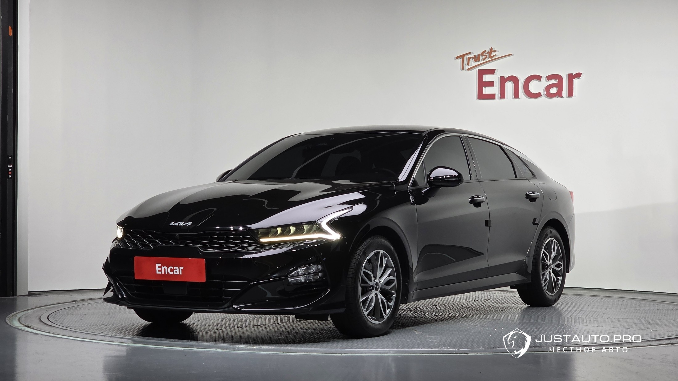 Автомобиль Kia K5