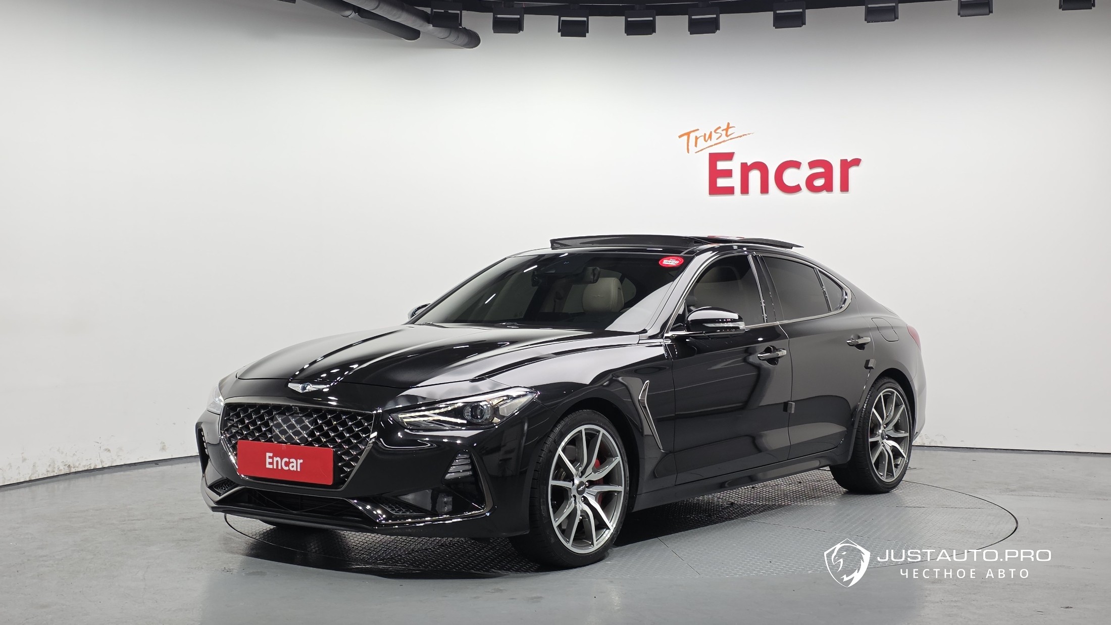 Автомобиль Genesis G70