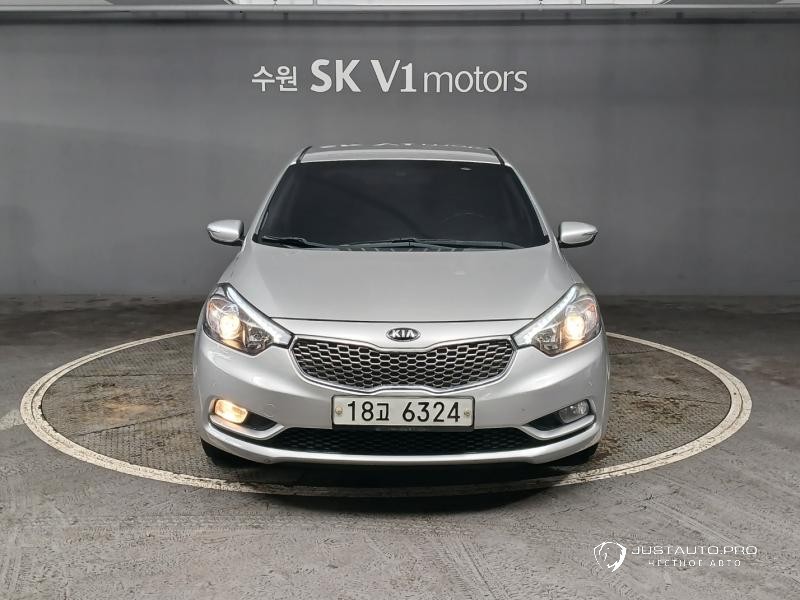 Автомобиль Kia K3