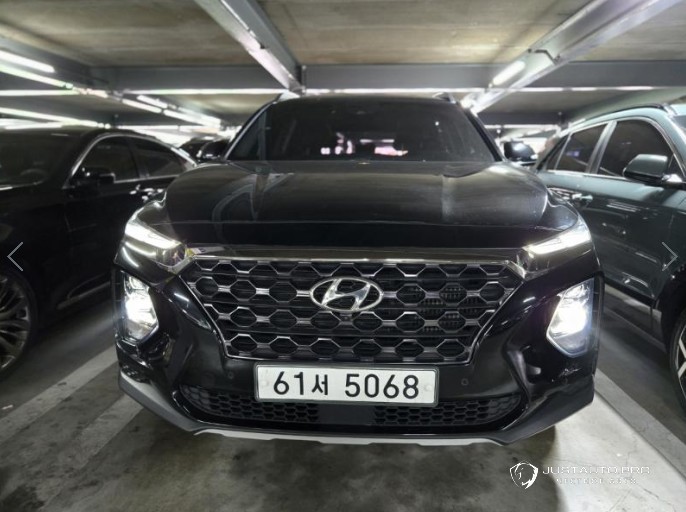 Автомобиль Hyundai Santafe