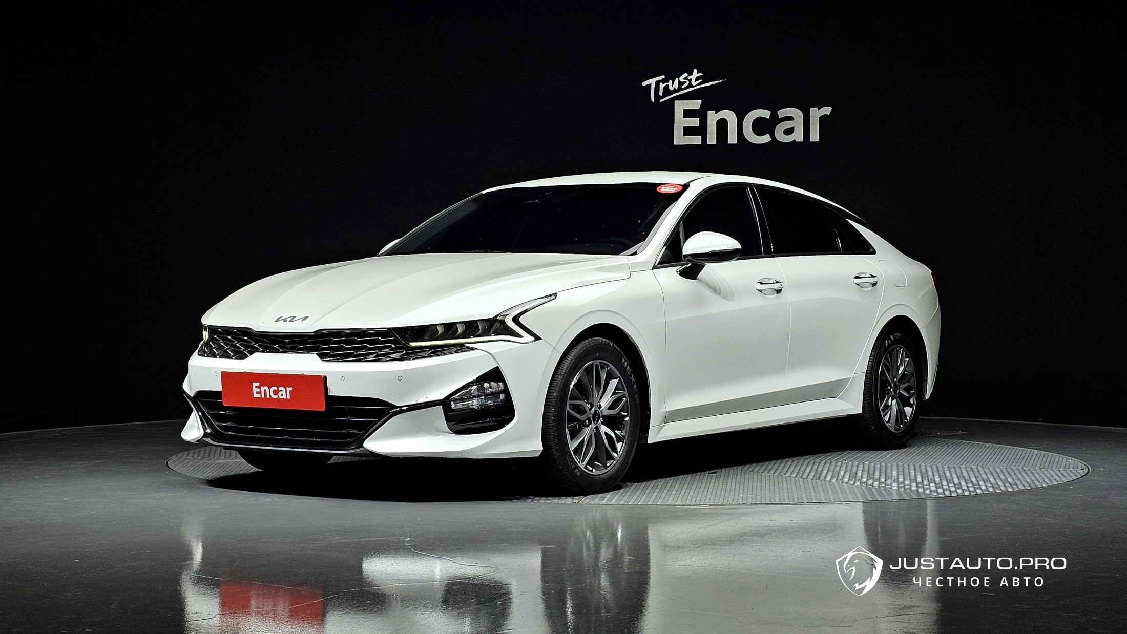 Автомобиль Kia K5