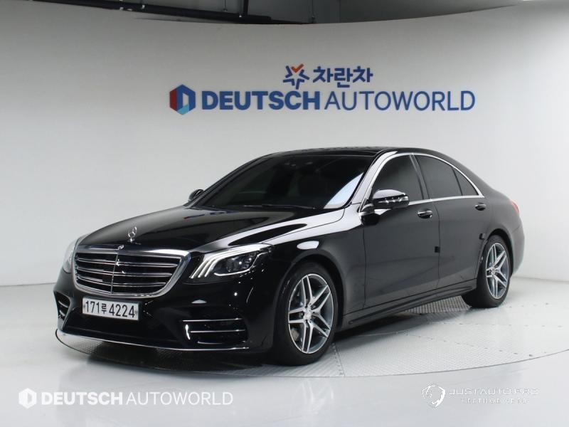 Автомобиль Mercedes-Benz S-Class